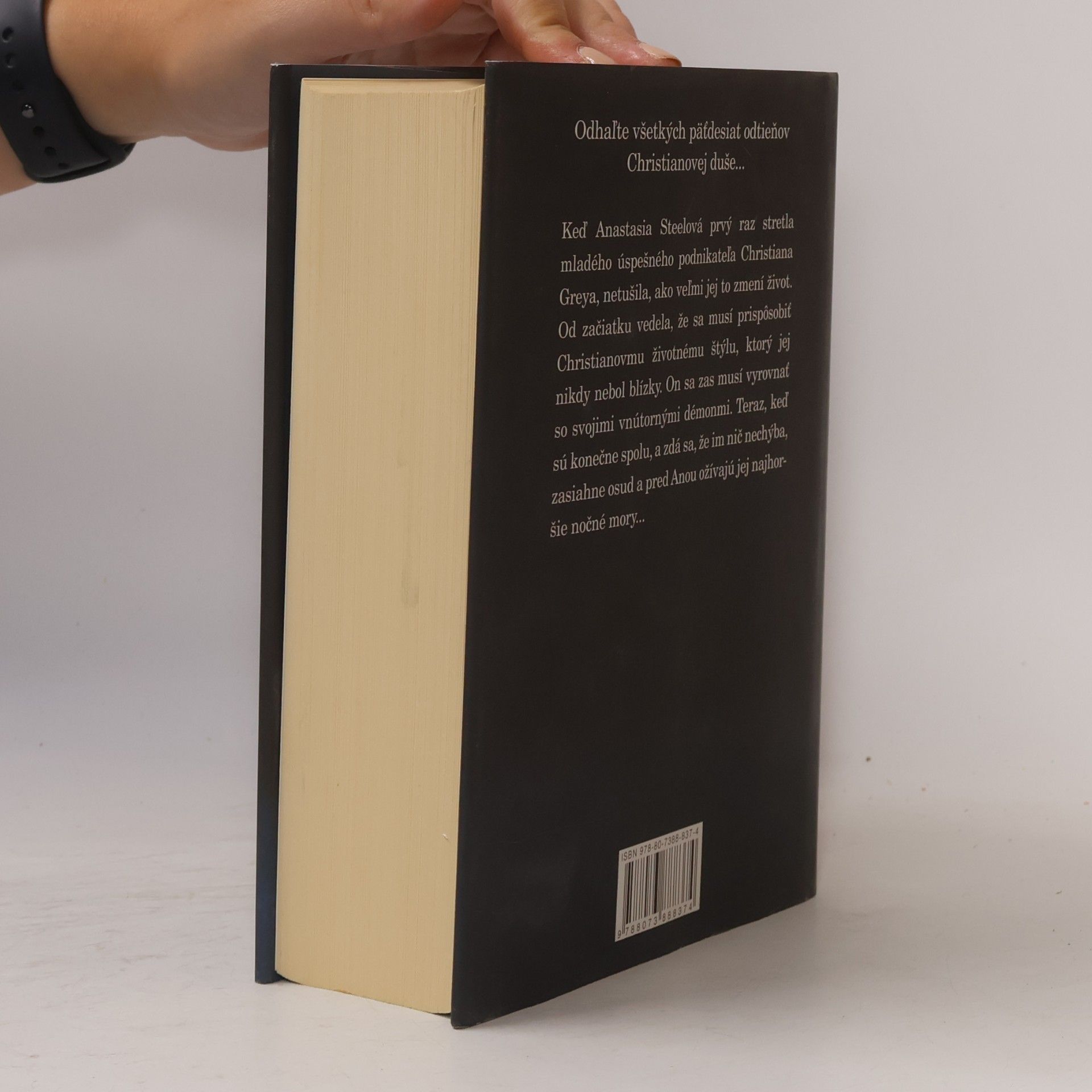 E. L. James Päťdesiat odtieňov slobody