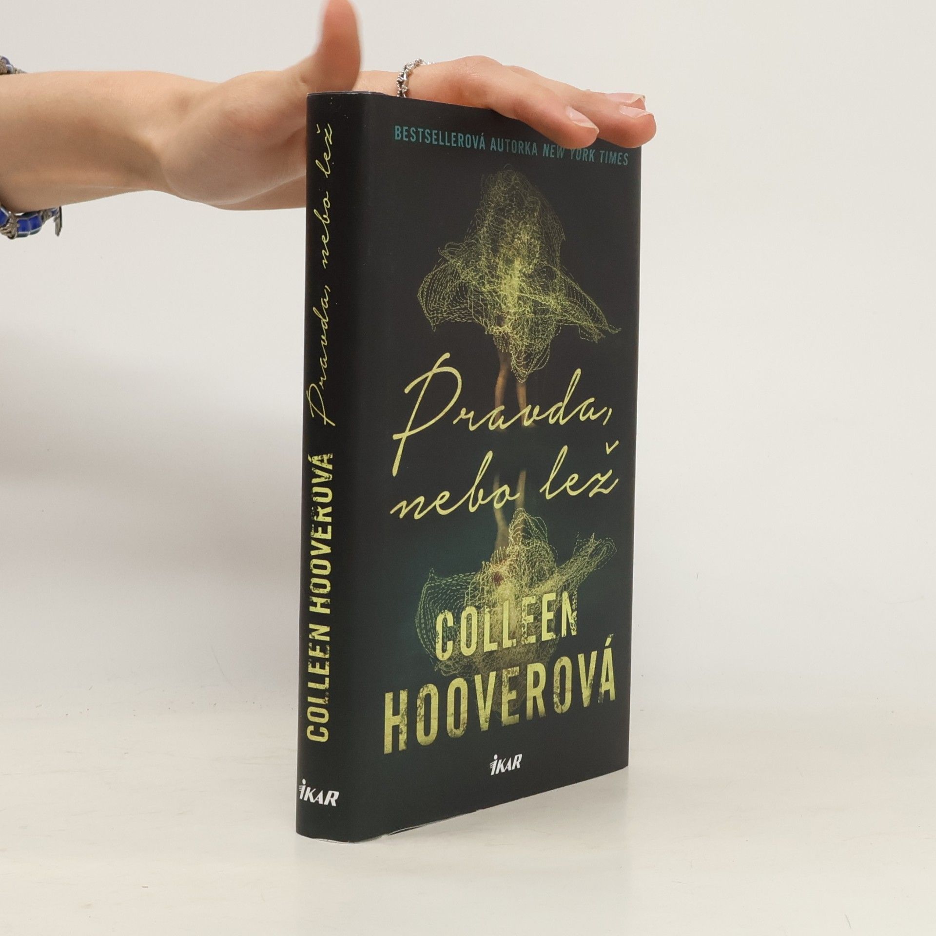 Colleen Hoover Pravda nebo lež