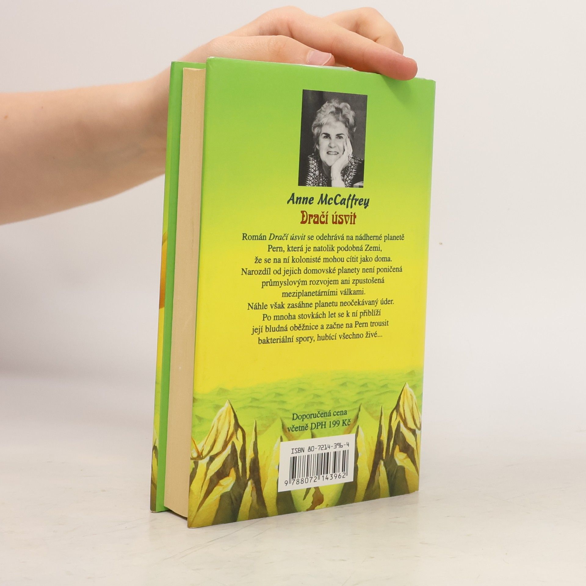 Anne McCaffrey Dračí úsvit
