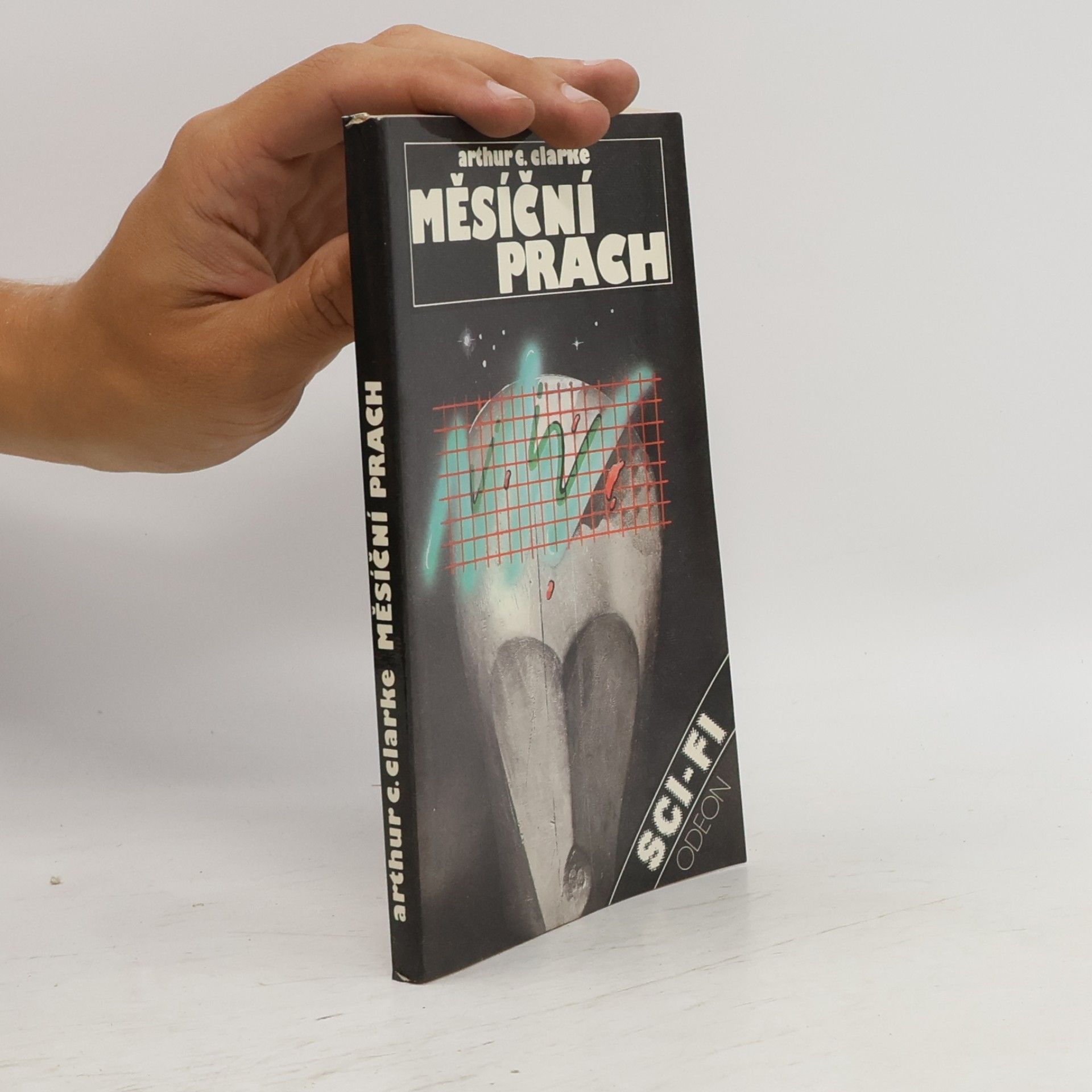Arthur C. Clarke Měsíční prach