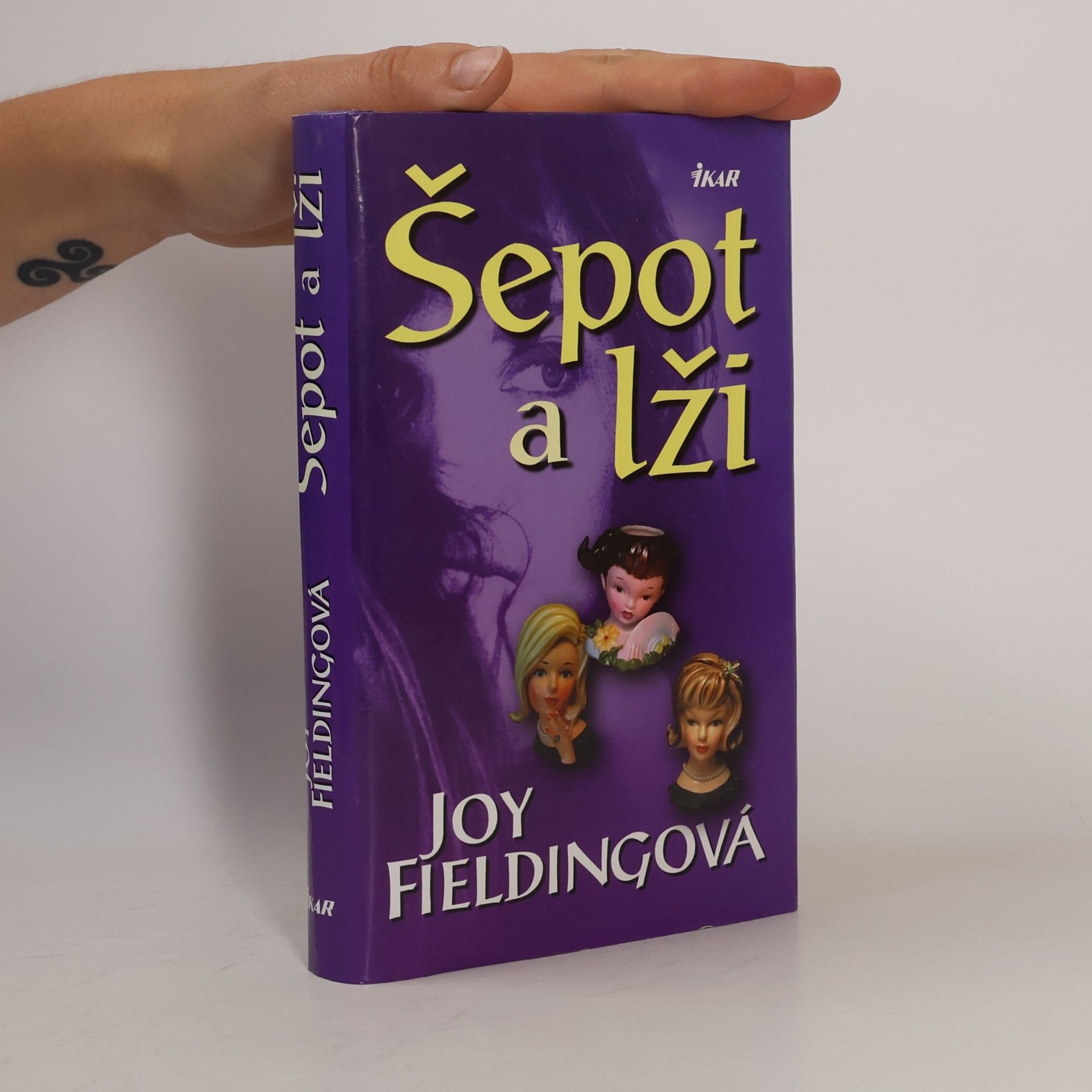 Joy Fielding Šepot a lži