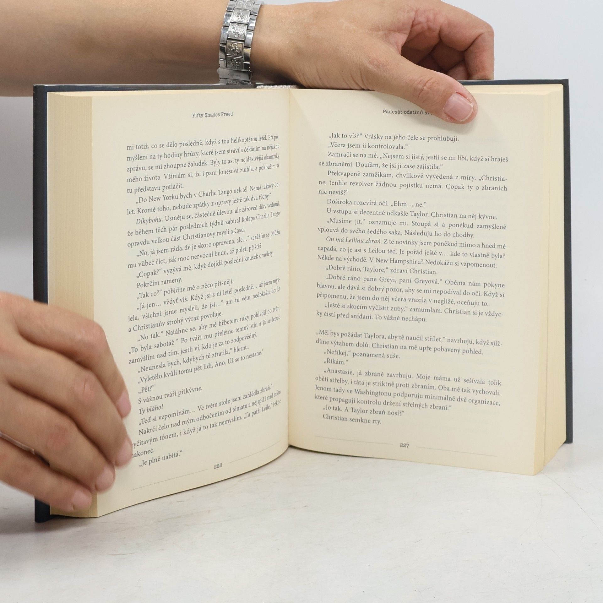 E. L. James Padesát odstínů svobody