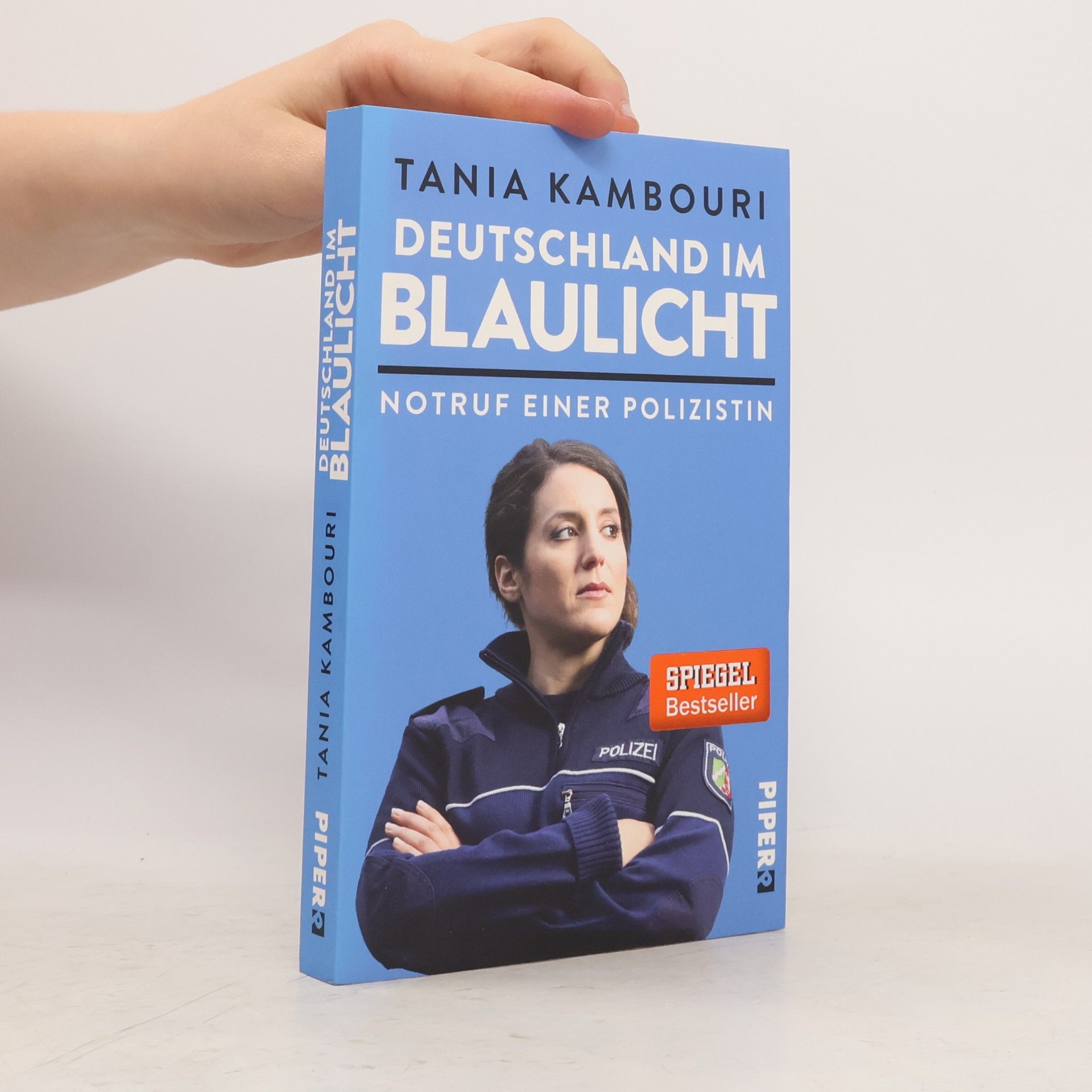 Tania Kambouri Deutschland im Blaulicht : Notruf einer Polizistin