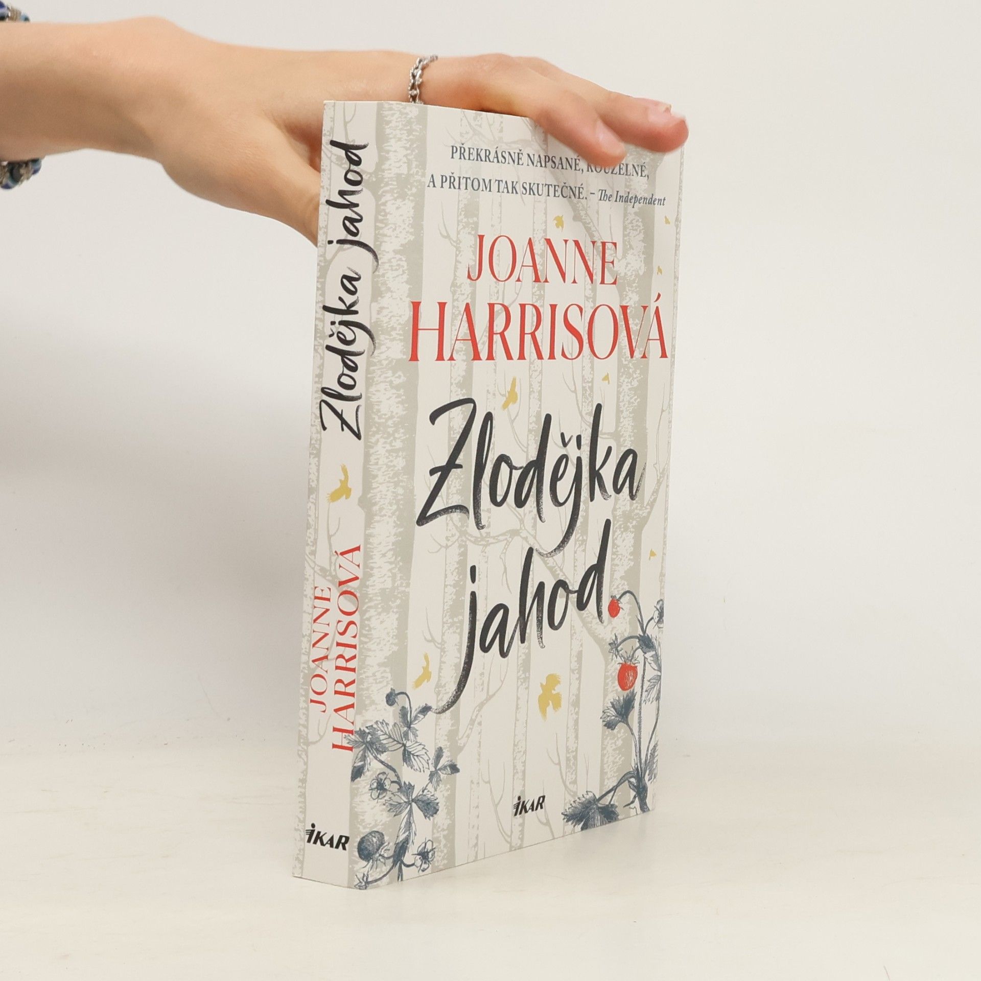 Joanne Harris Zlodějka jahod