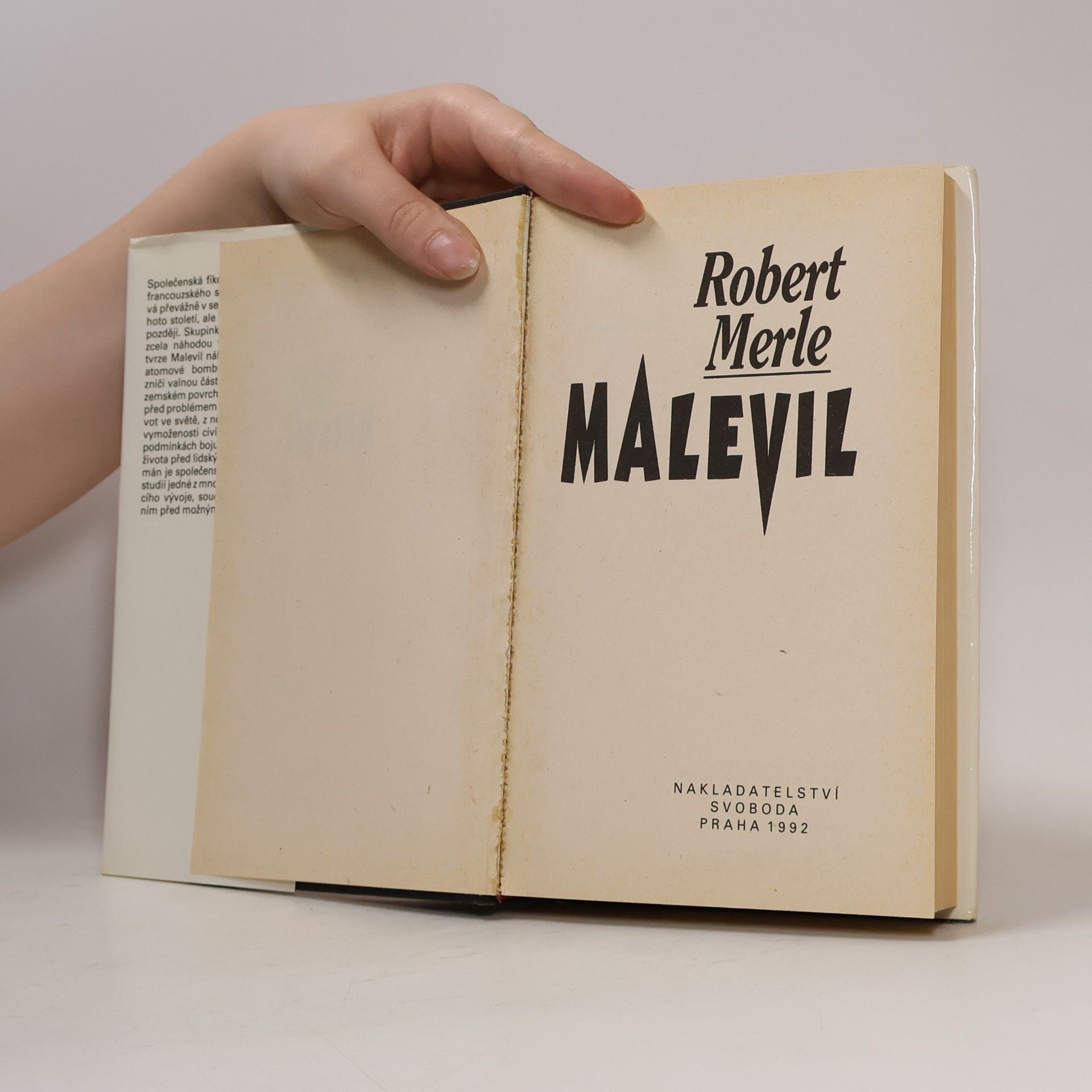 Robert Merle Malevil