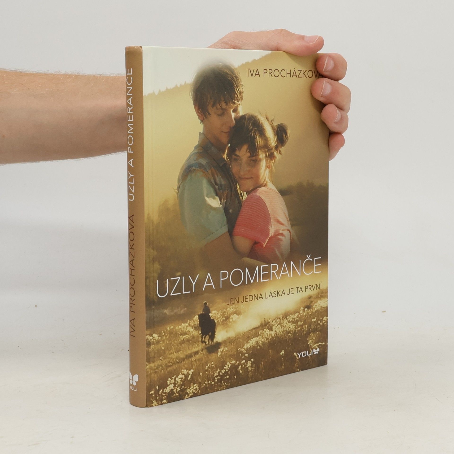 Iva Procházková Uzly a pomeranče