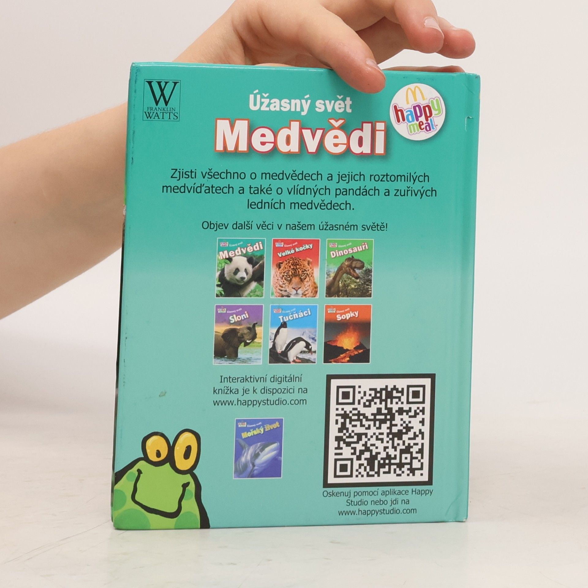 Kolektiv autorů Úžasný svět - Medvědi