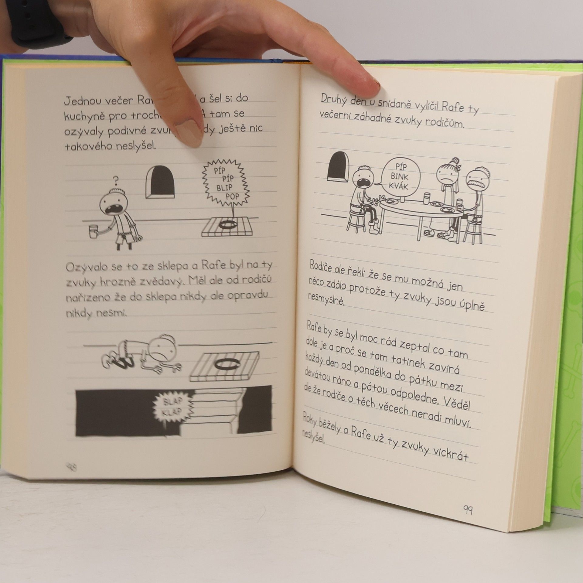 Jeff Kinney Strašidelné historky báječného kamaráda Rowleyho Jeffersona