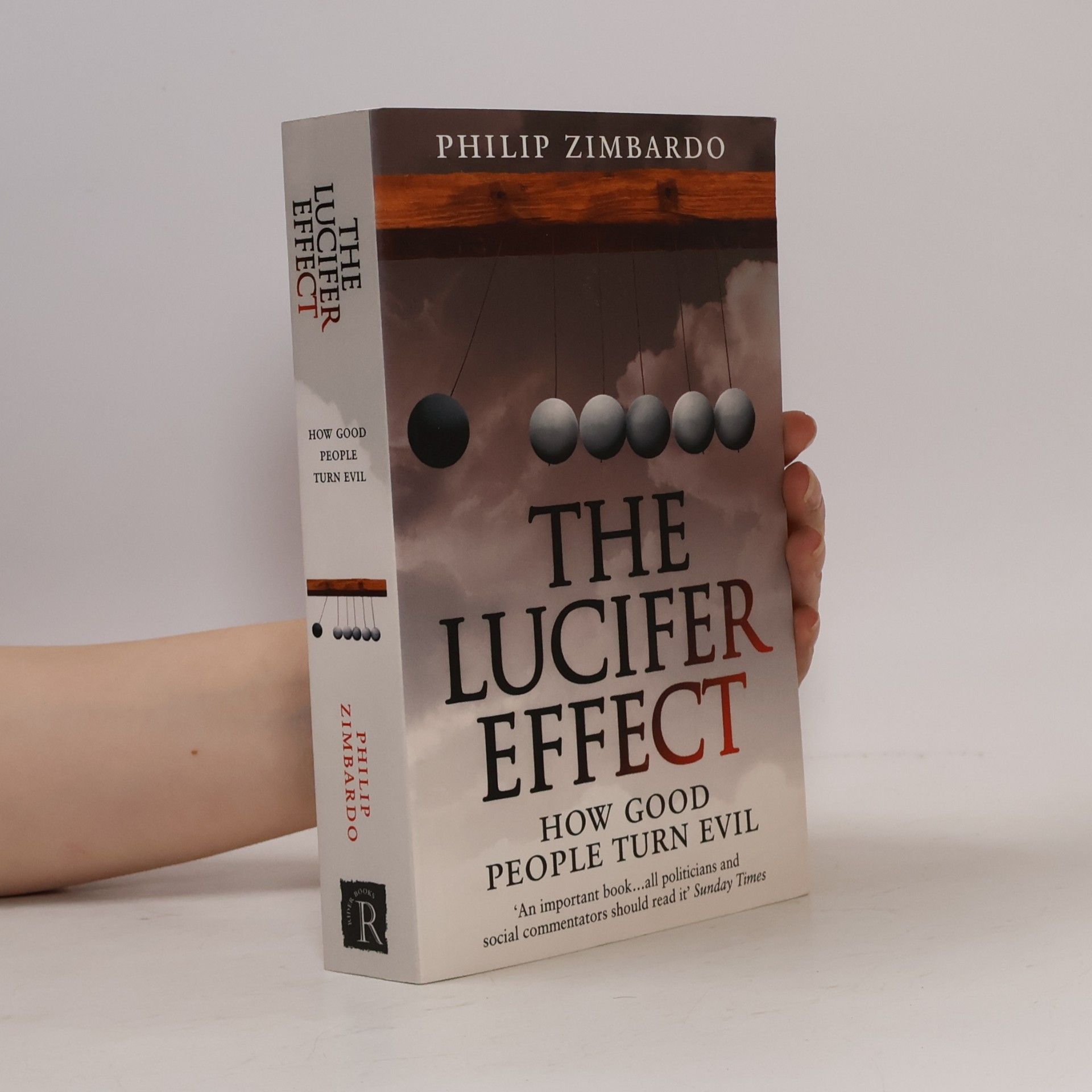 Philip Zimbardo The Lucifer effect. How good people turn evil
