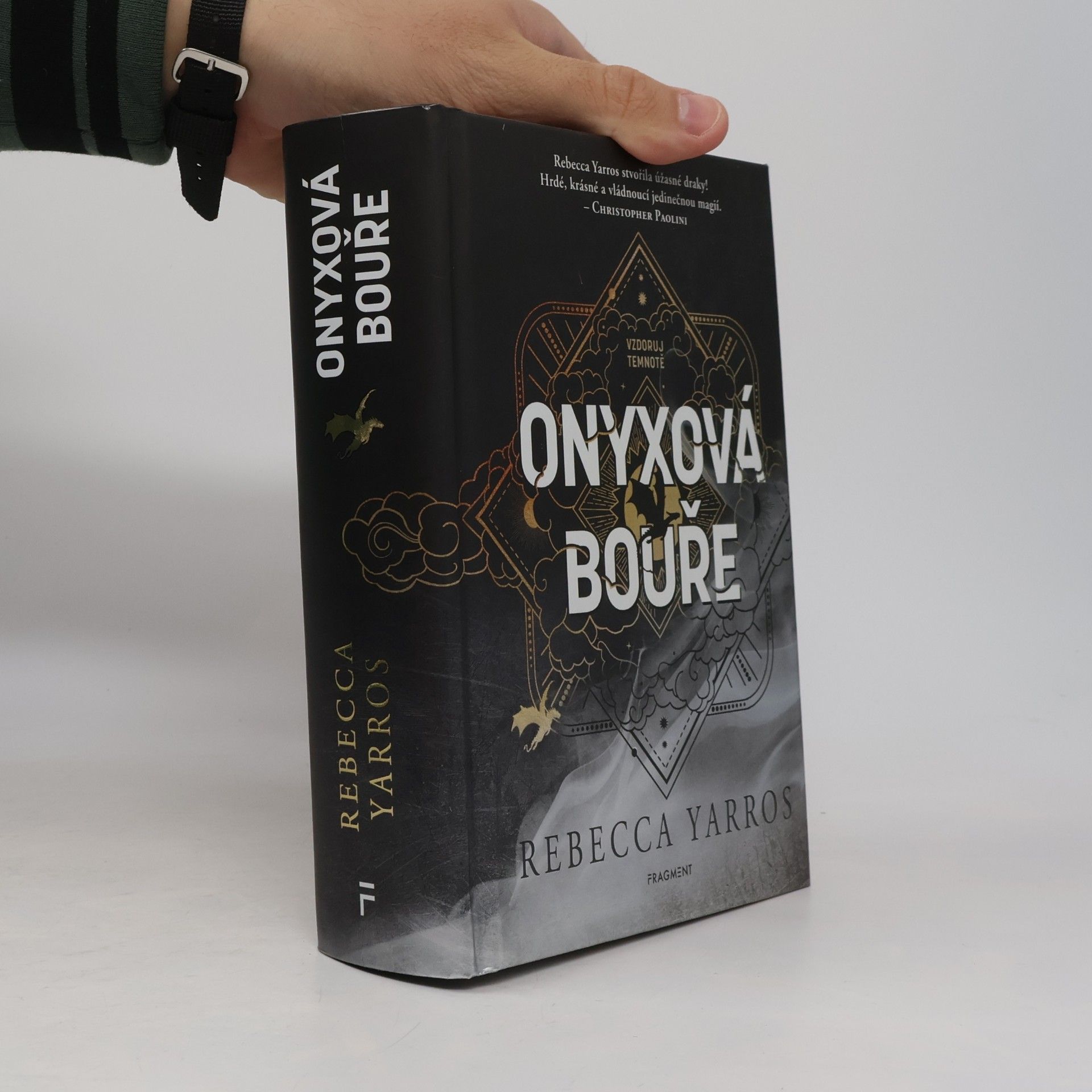 Rebecca Yarros Onyxová bouře