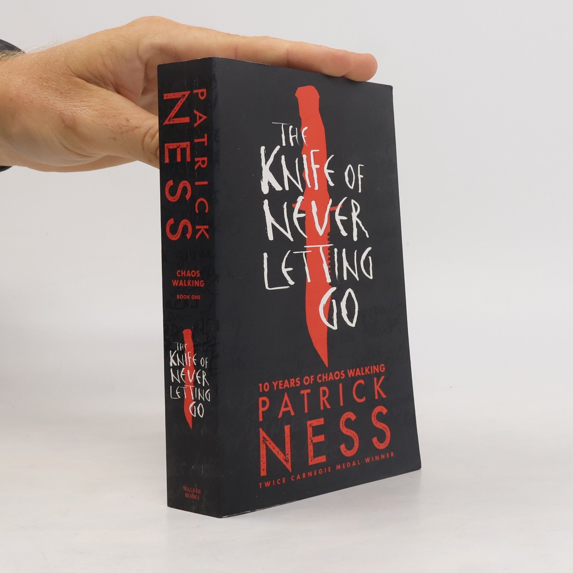 Patrick Ness The Knife of never letting go : Chaos walking. Book one