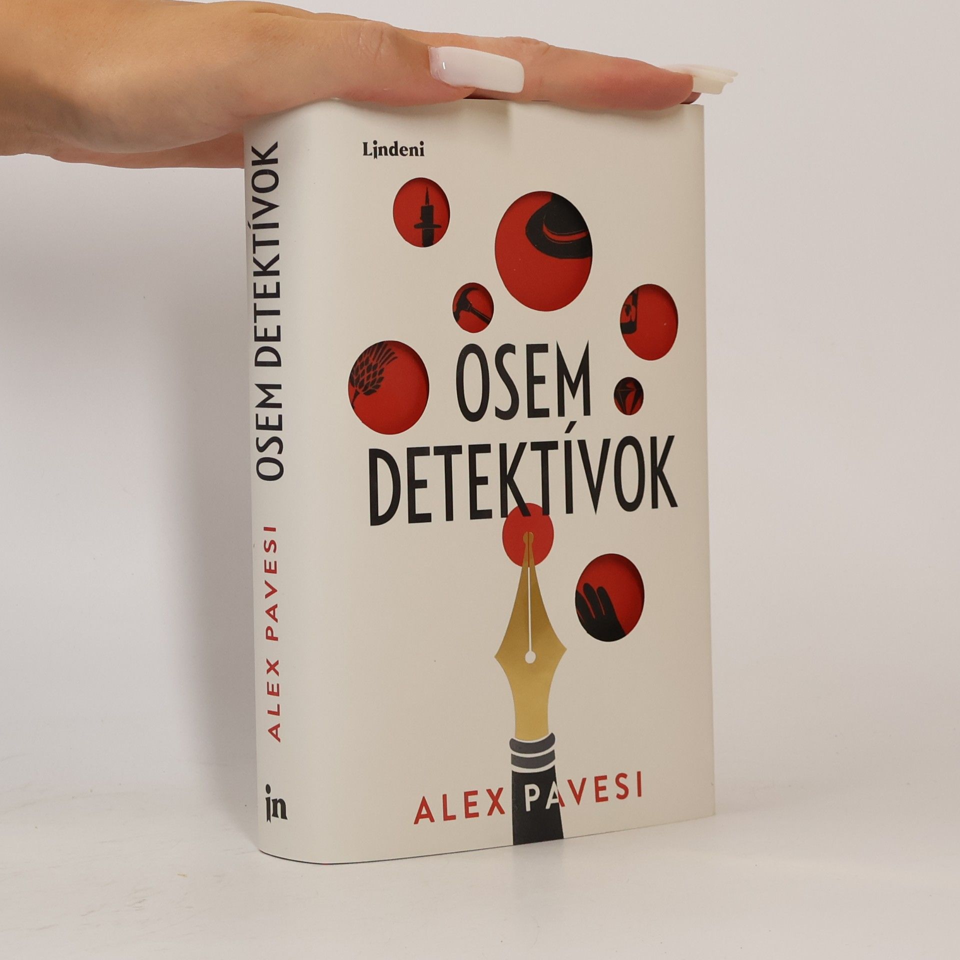 Alex Pavesi Osem detektívok