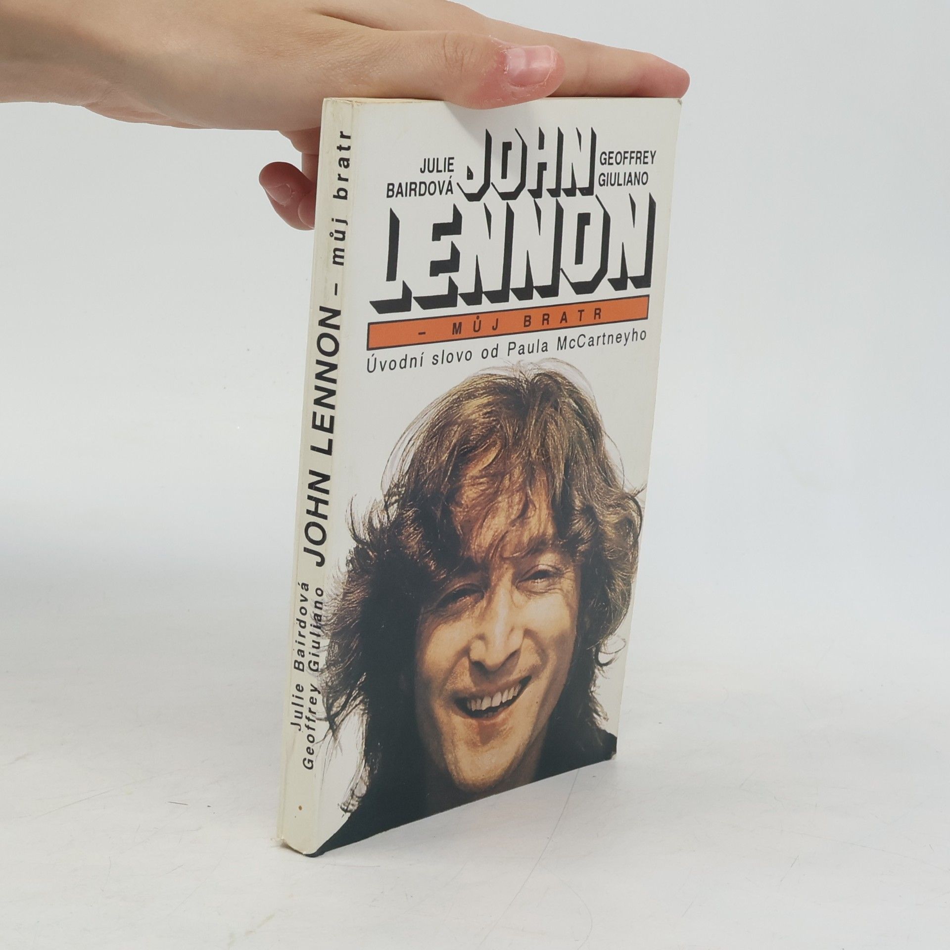 John Lennon - můj bratr