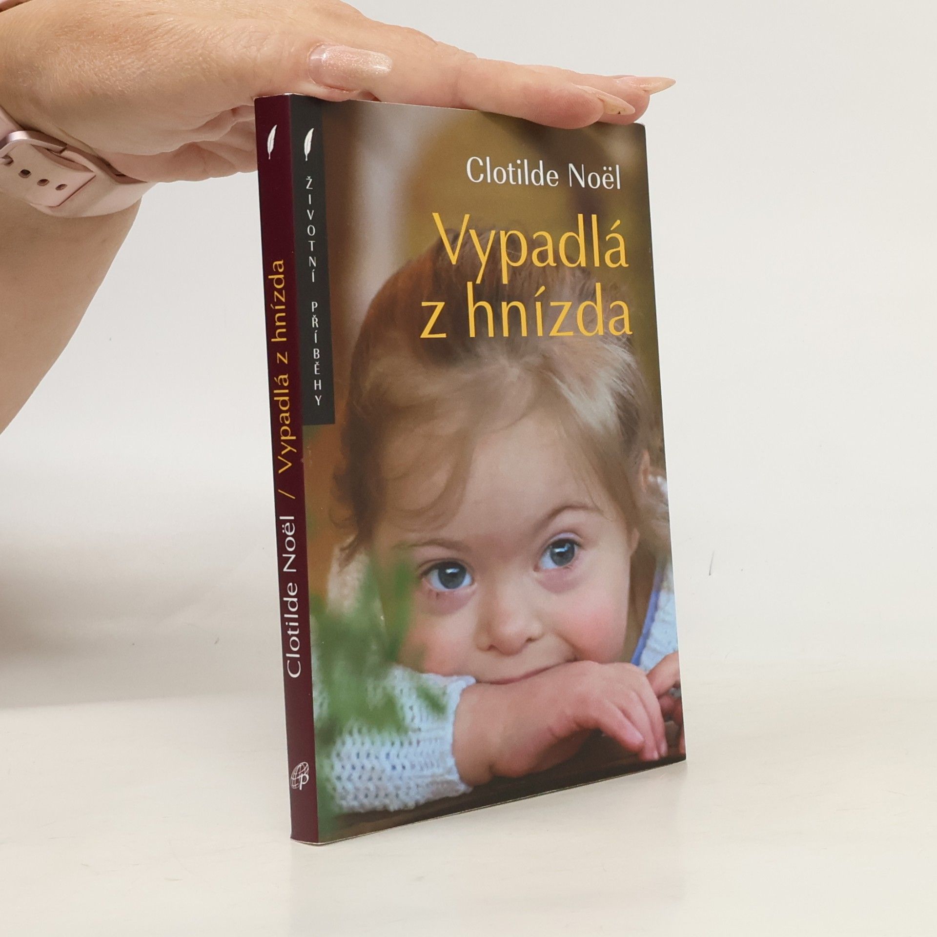 Clotilde Noël Vypadlá z hnízda