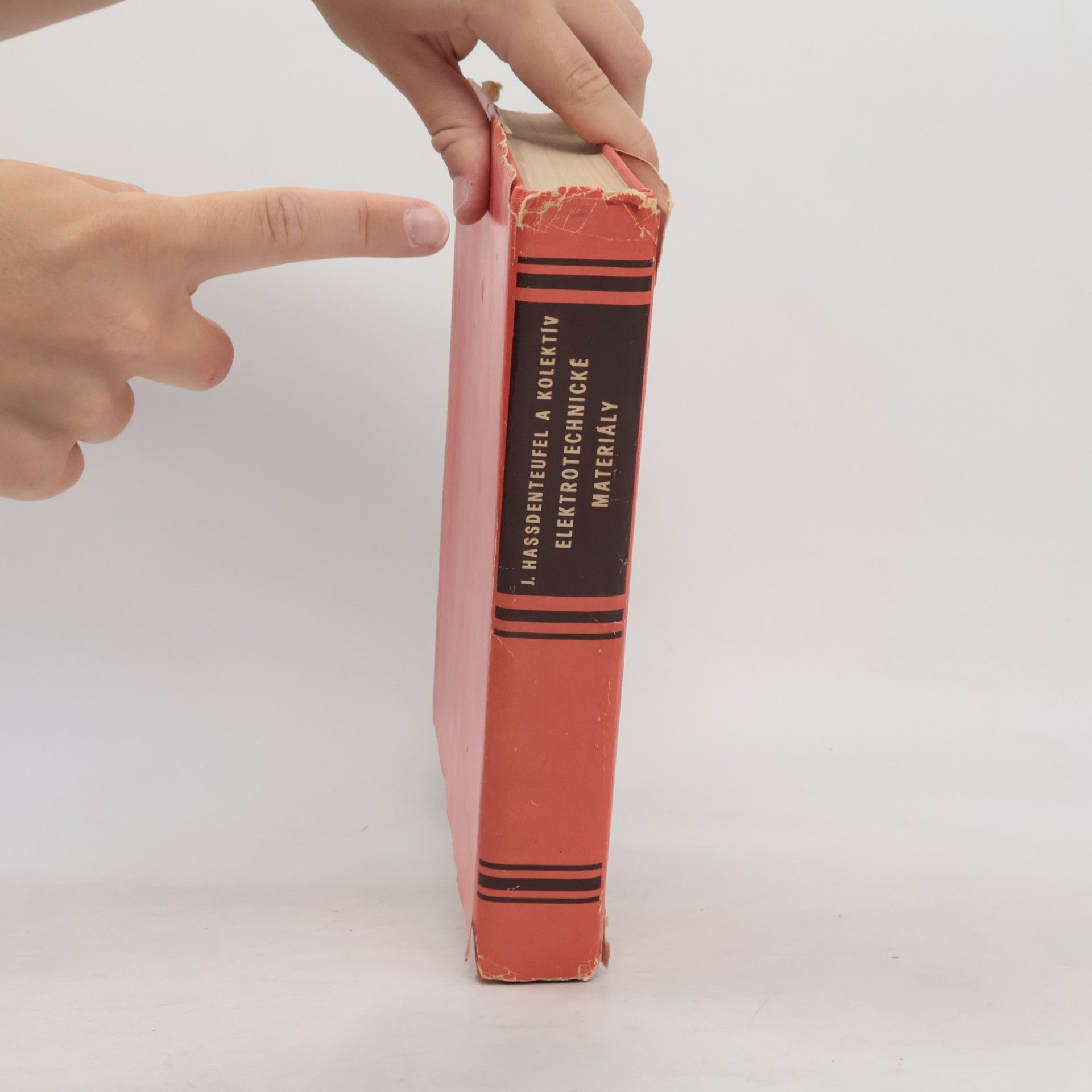 Autores varios Elektrotechnické materiály
