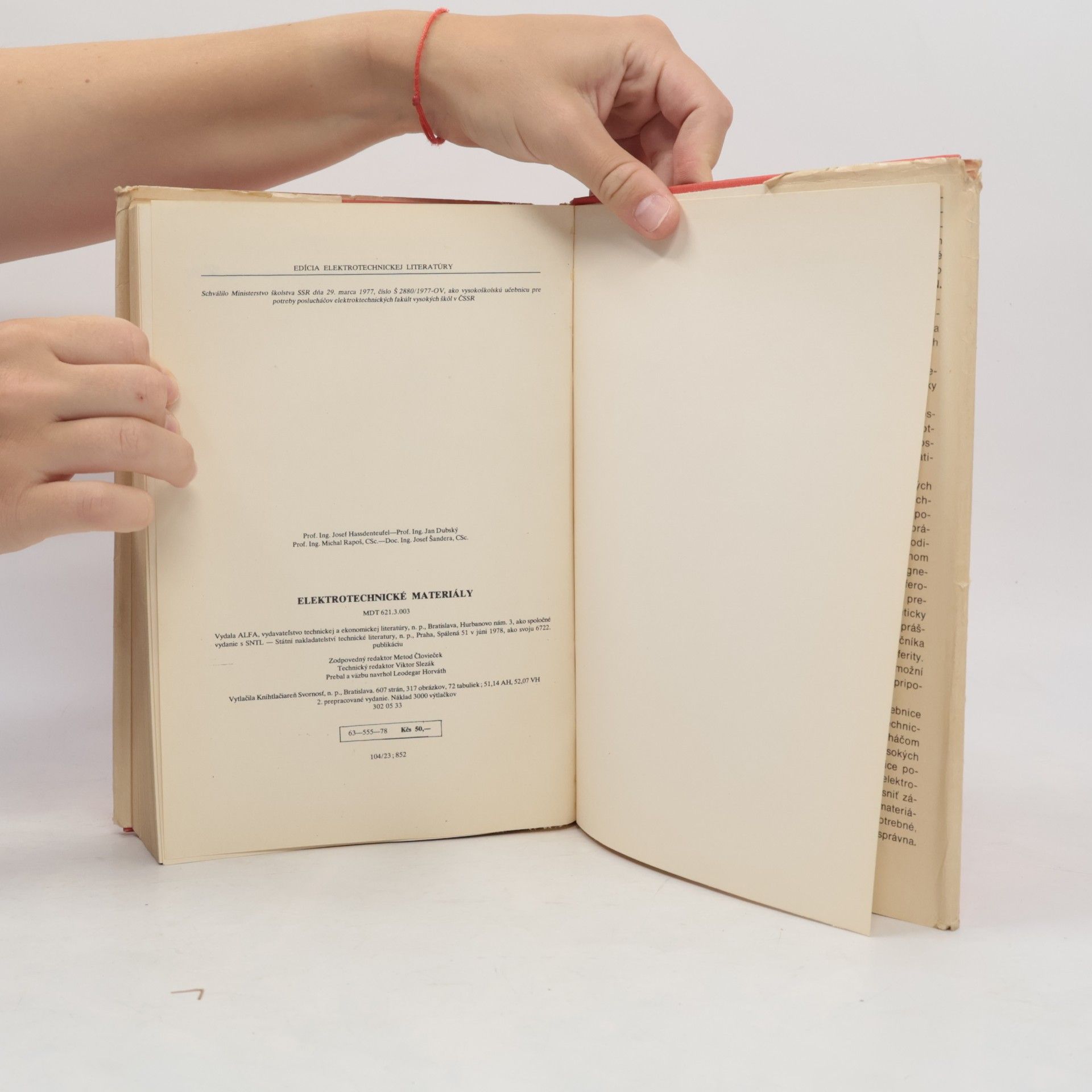 Autores varios Elektrotechnické materiály