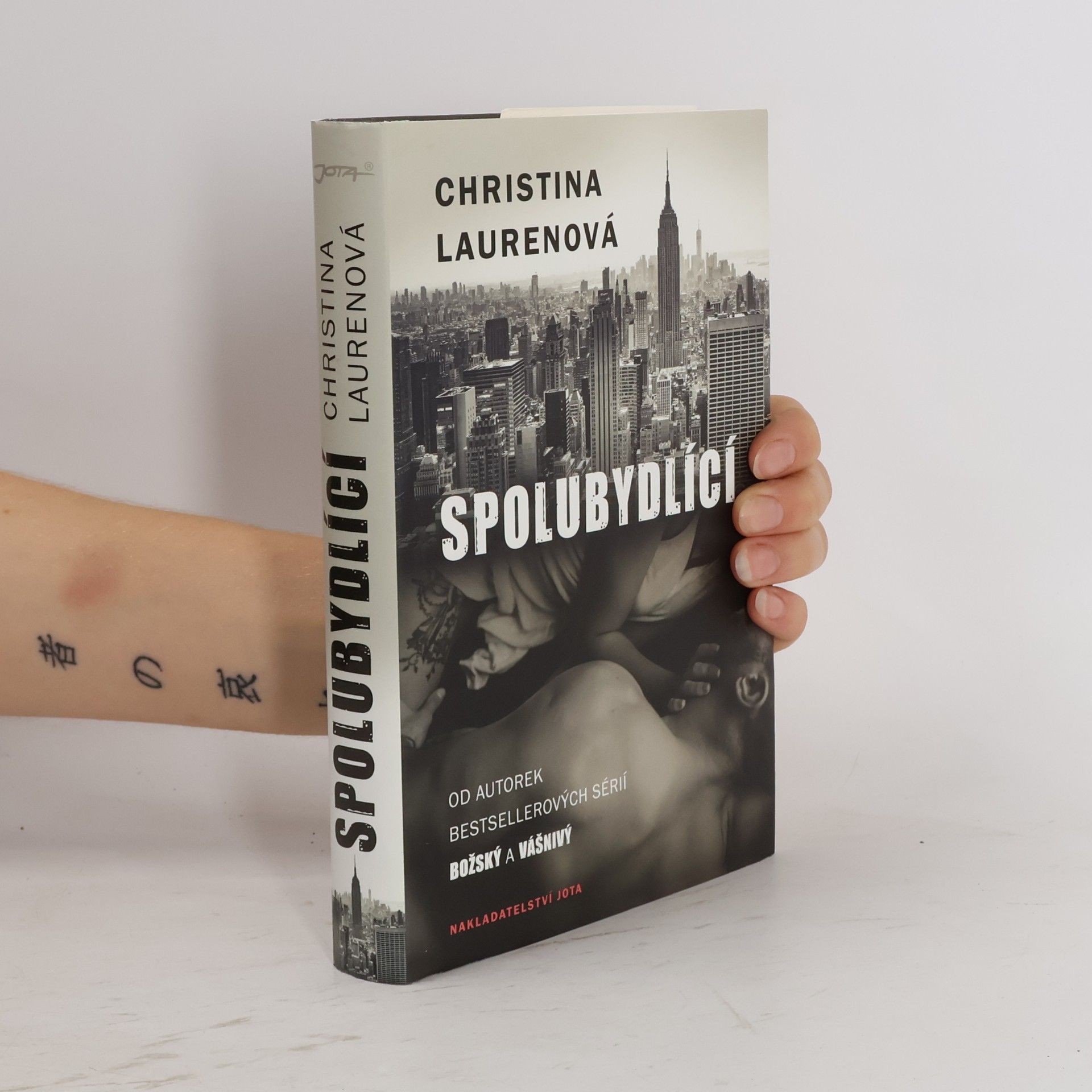 Christina Lauren Spolubydlící