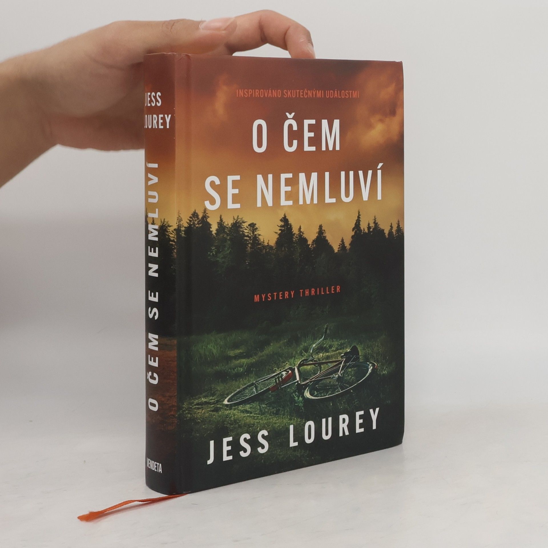 Jess Lourey O čem se nemluví