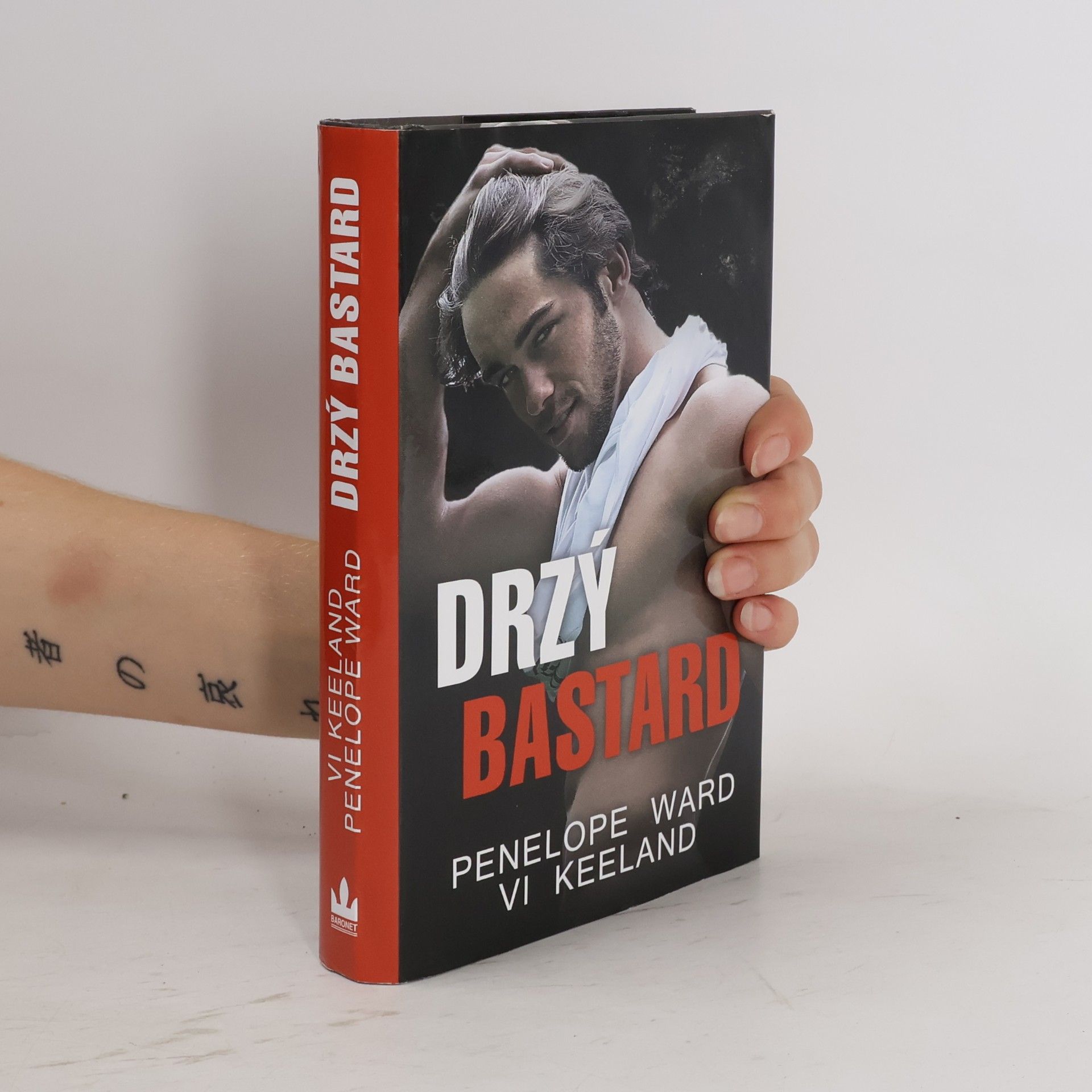 Vi Keeland Drzý bastard