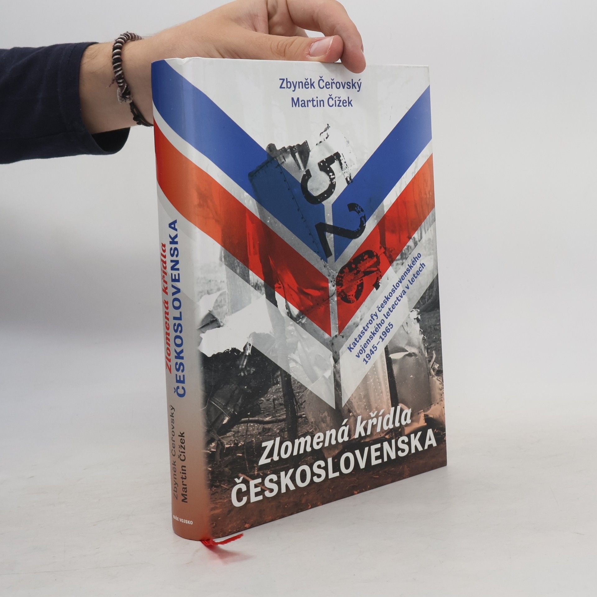 Zbyněk Čeřovský Zlomená křídla Československa