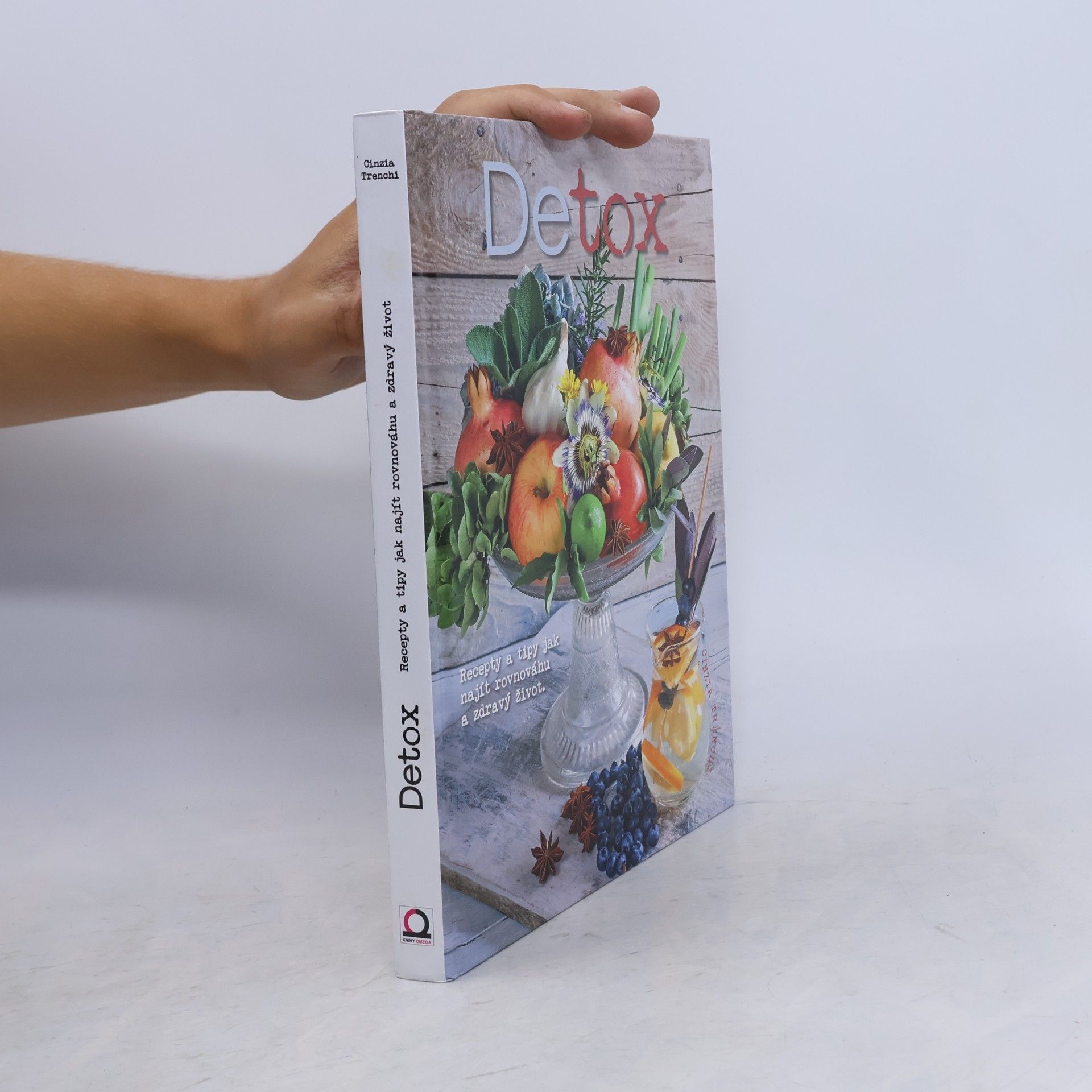 Běla Sýkorová Detox. Recepty a tipy, jak najít rovnováhu a zdravý život