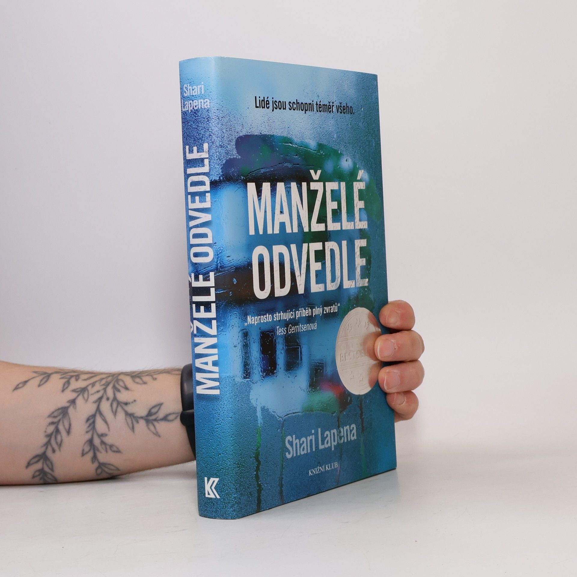 Shari Lapena Manželé odvedle