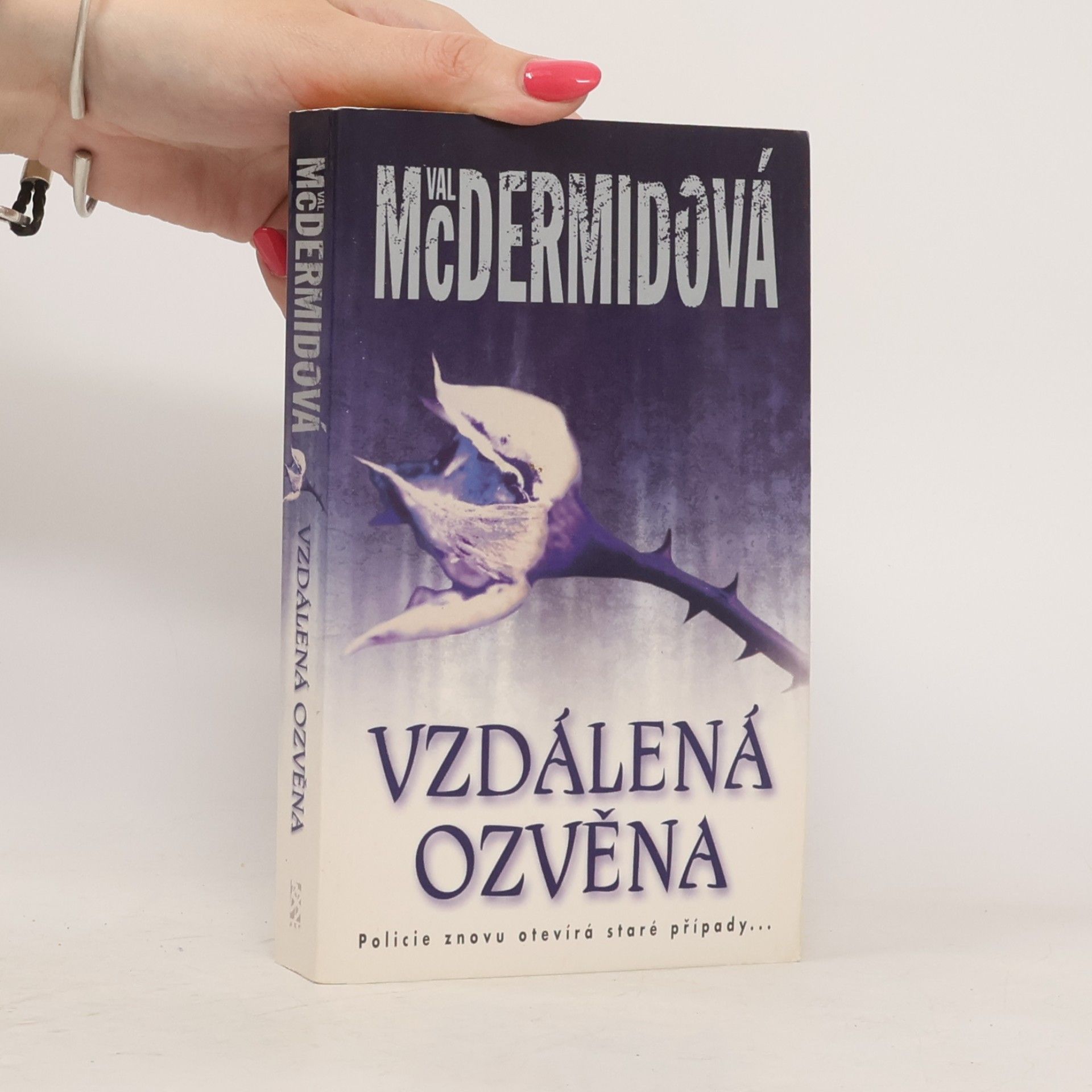 Val McDermid Vzdálená ozvěna