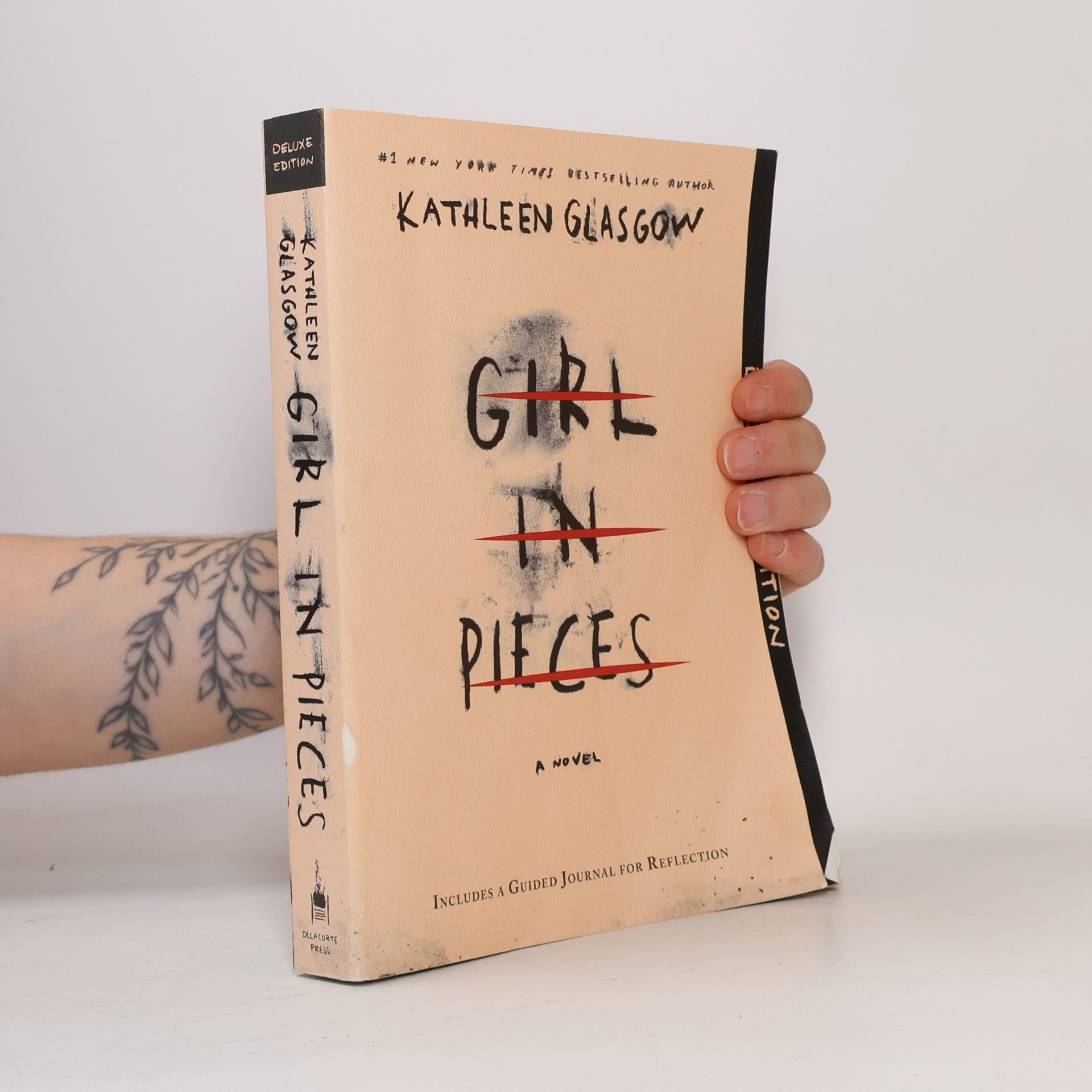 Kathleen Glasgow Girl in Pieces Deluxe Edition