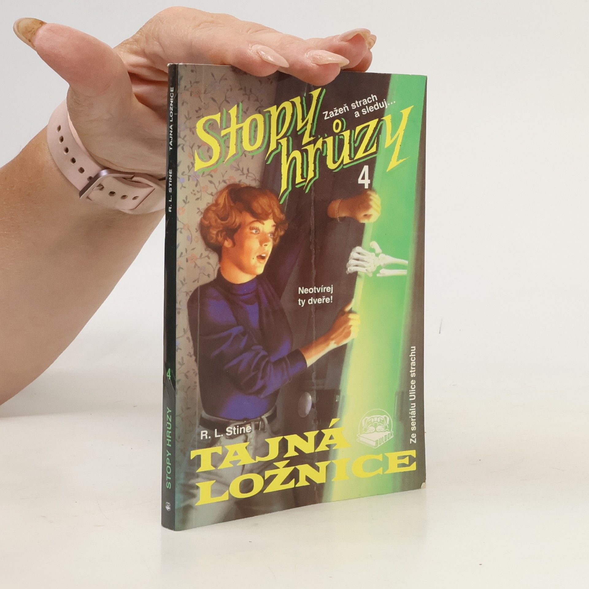 R. L. Stine Tajná ložnice. Stopy hrůzy 4.