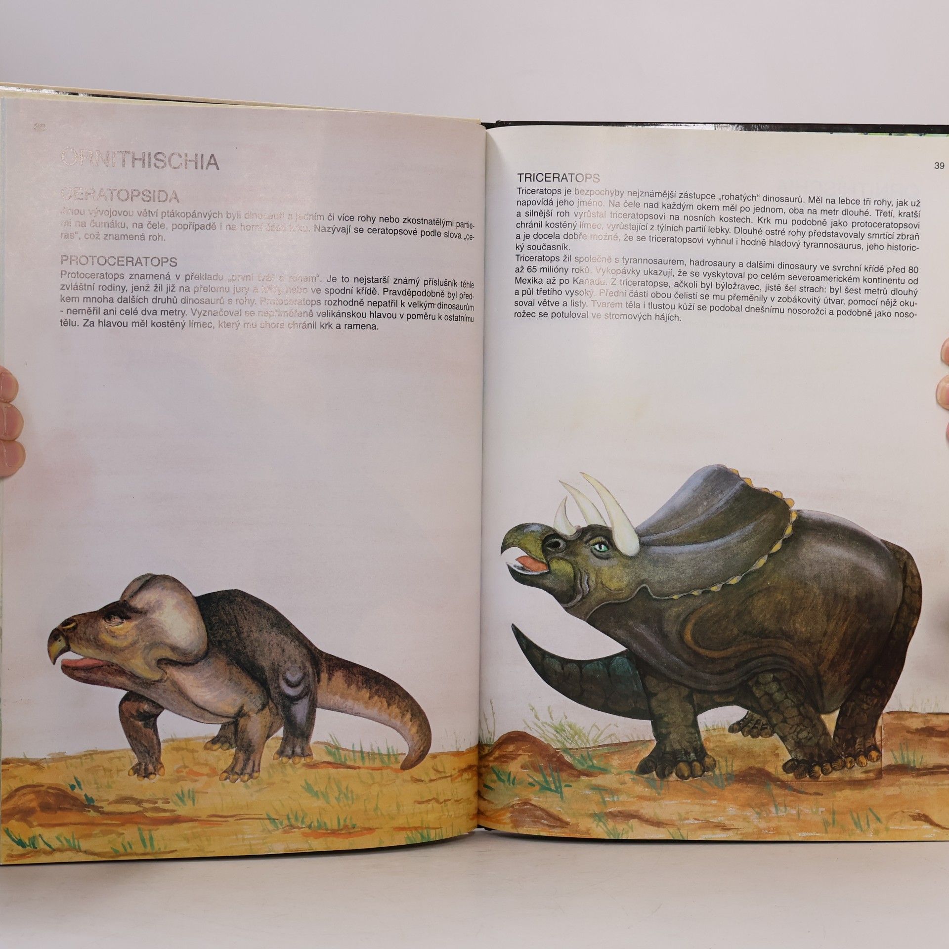Zdeněk Volný Ztracený svět dinosaurů