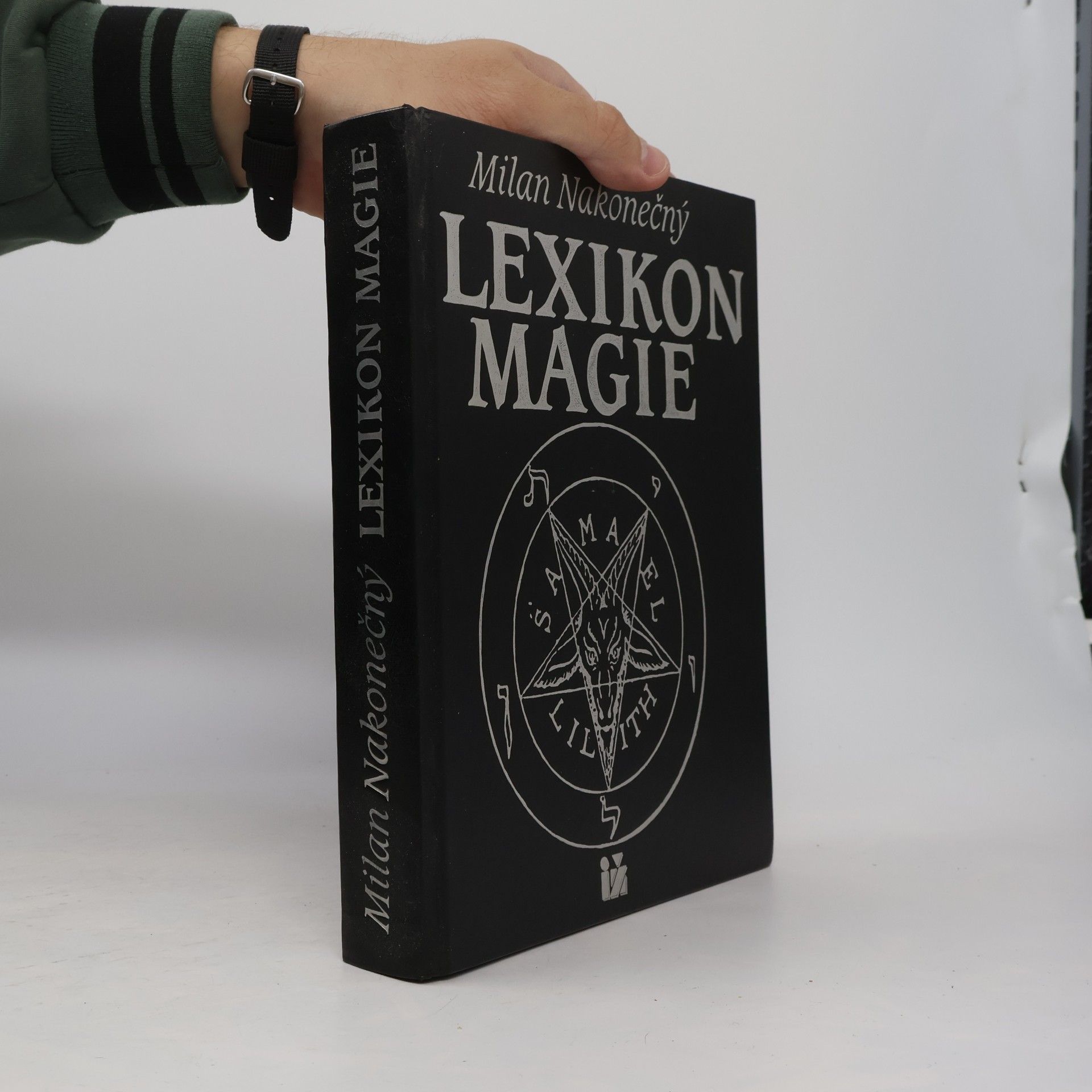Milan Nakonečný Lexikon magie
