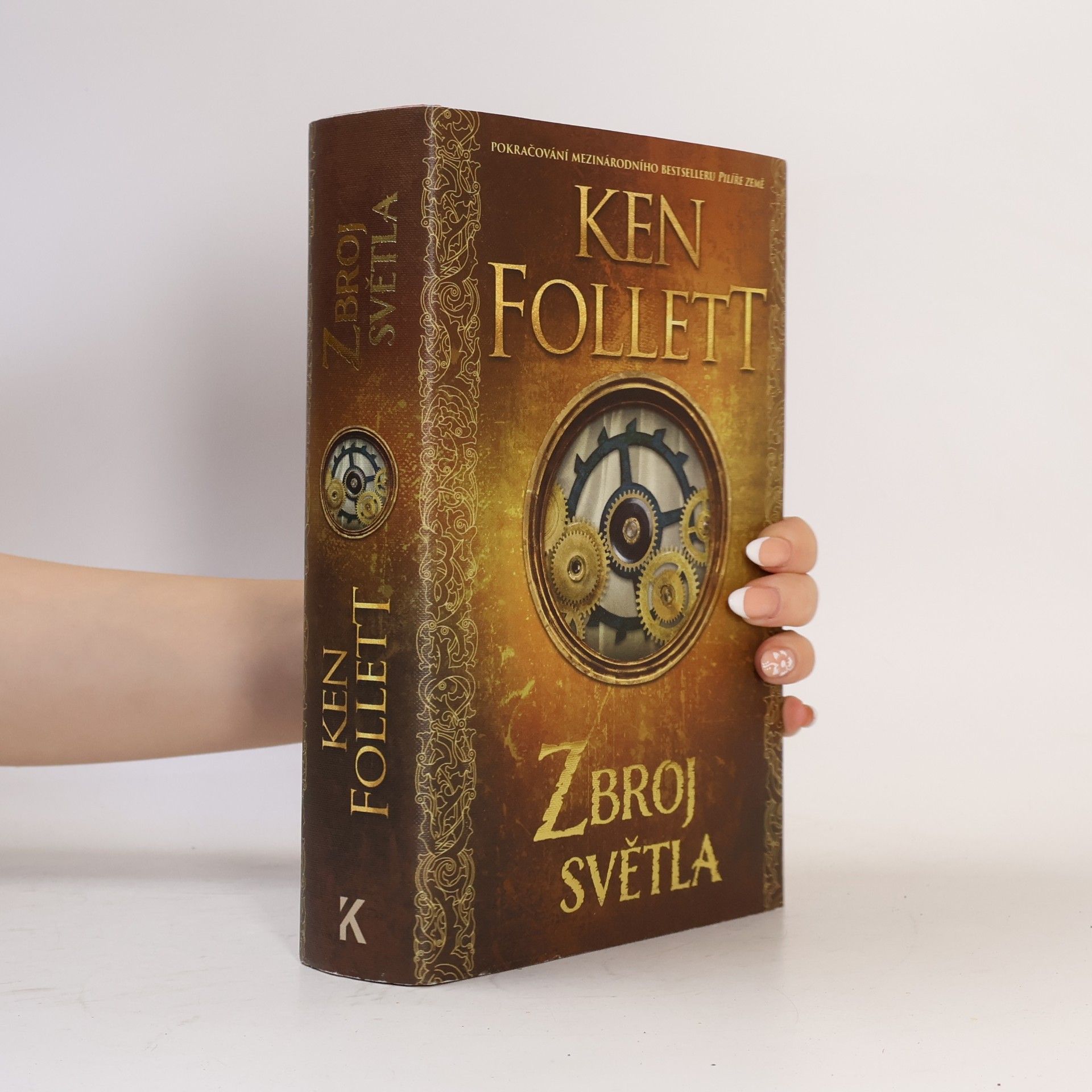 Ken Follett Zbroj světla