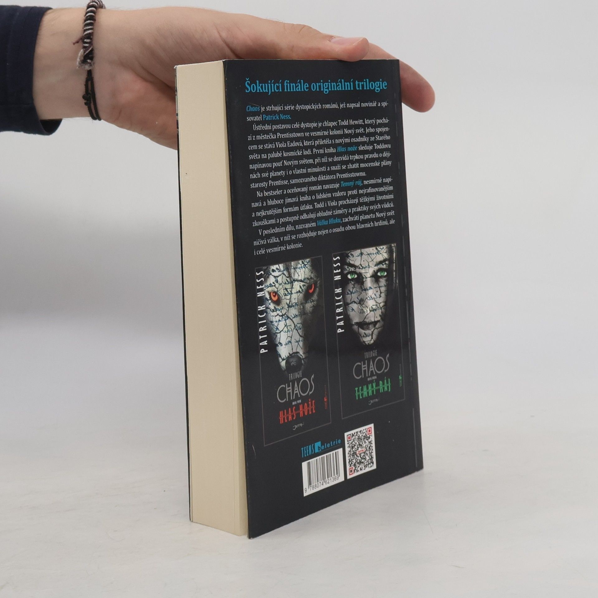 Patrick Ness Chaos : trilogie. Kniha třetí, Válka Hluku