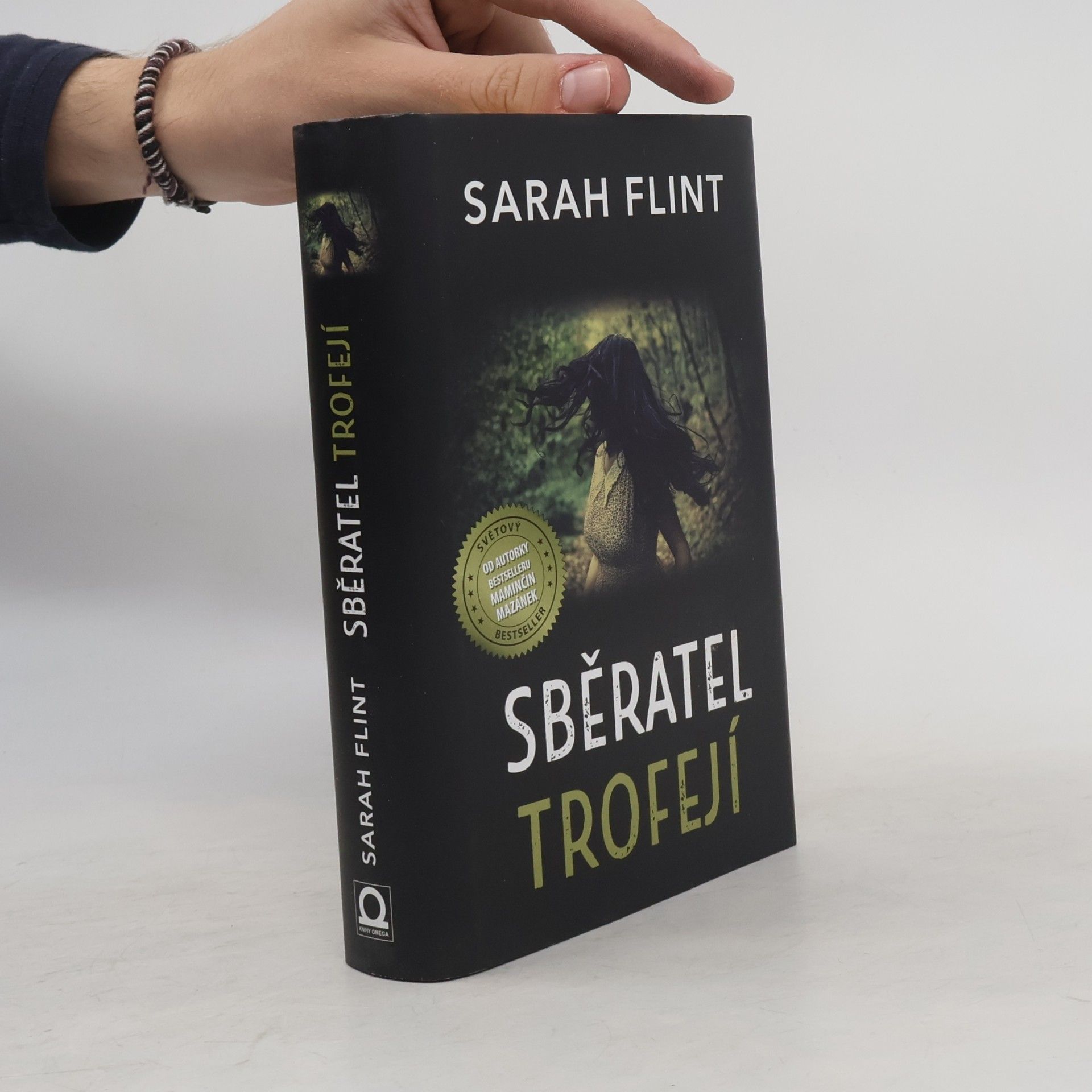 Sarah Flint Sběratel trofejí