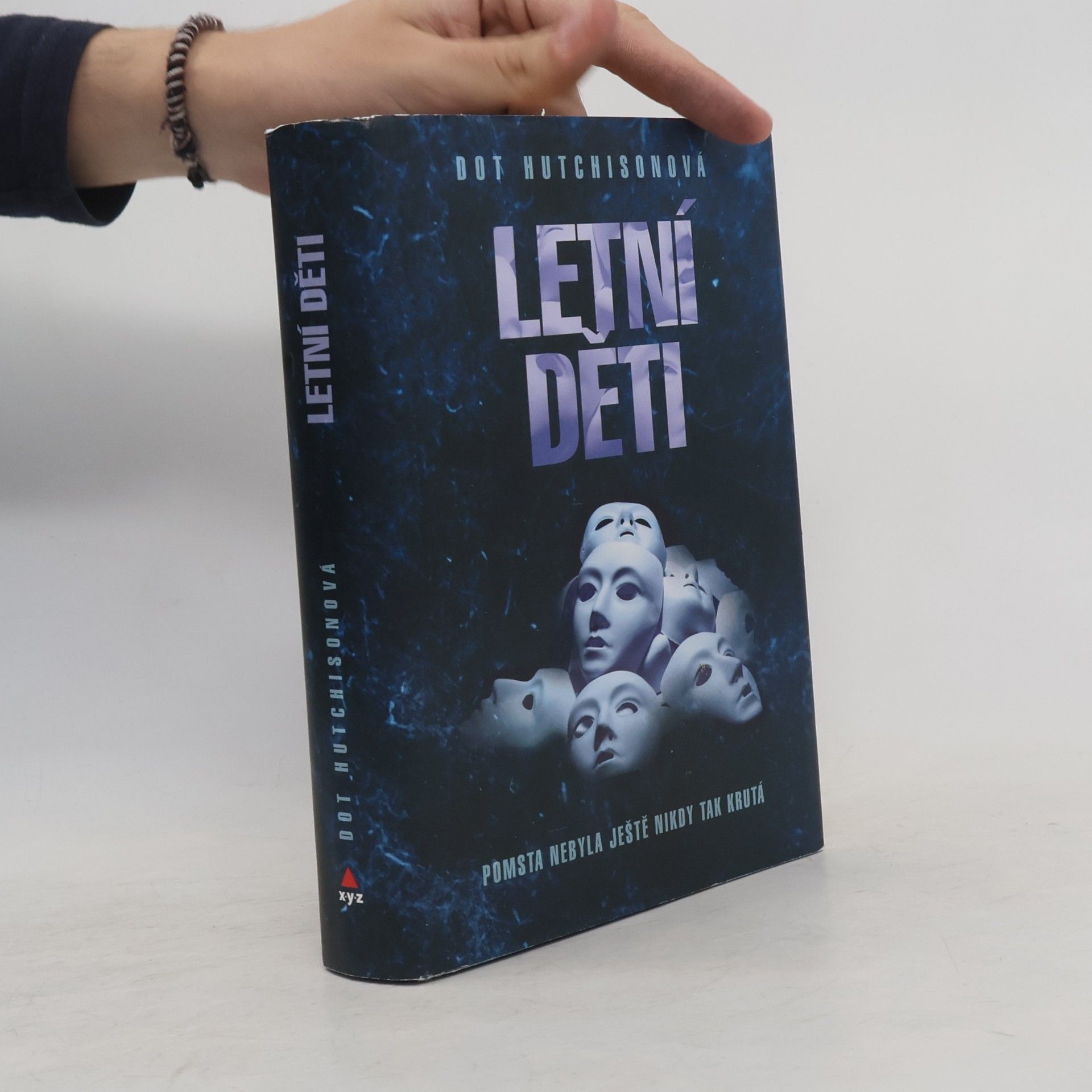 Dot Hutchison Letní děti