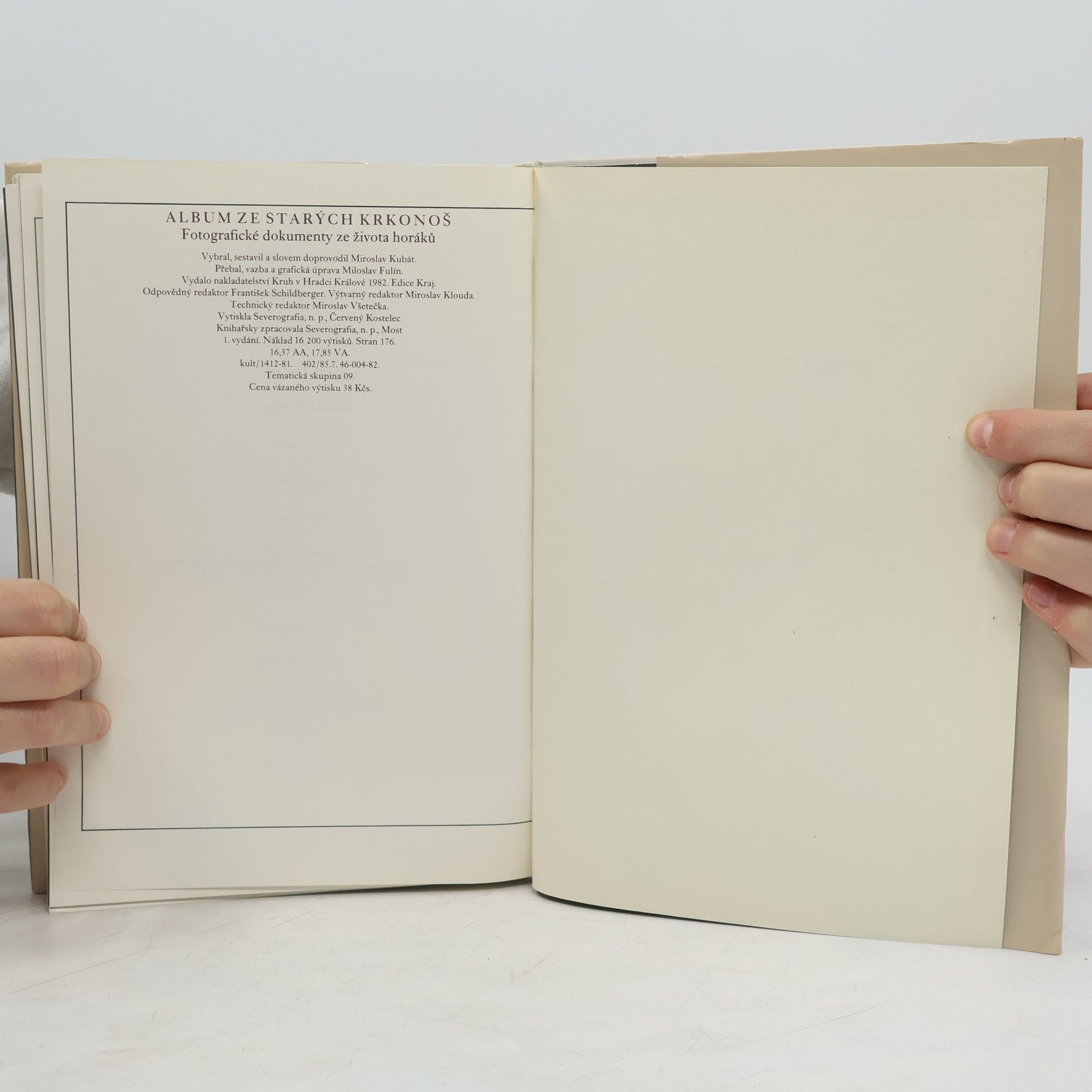 Miroslav Kubát Album ze starých Krkonoš: Fotografické dokumenty ze života horáků