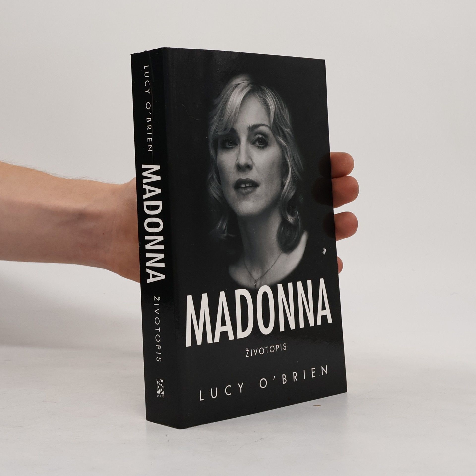 Lucy OBrien Madonna : životopis