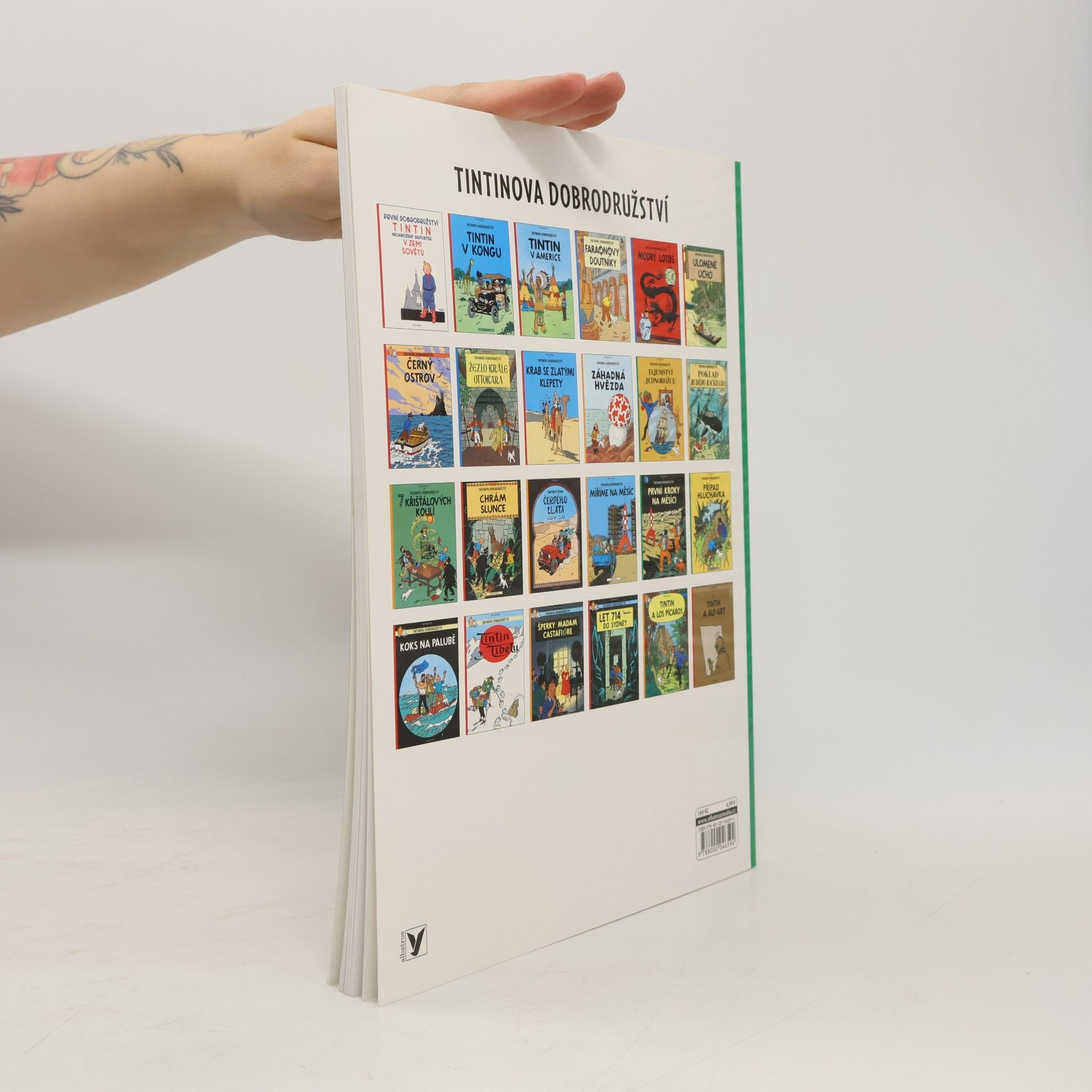Hergé Tintinova dobrodružství 17. První kroky na Měsíci