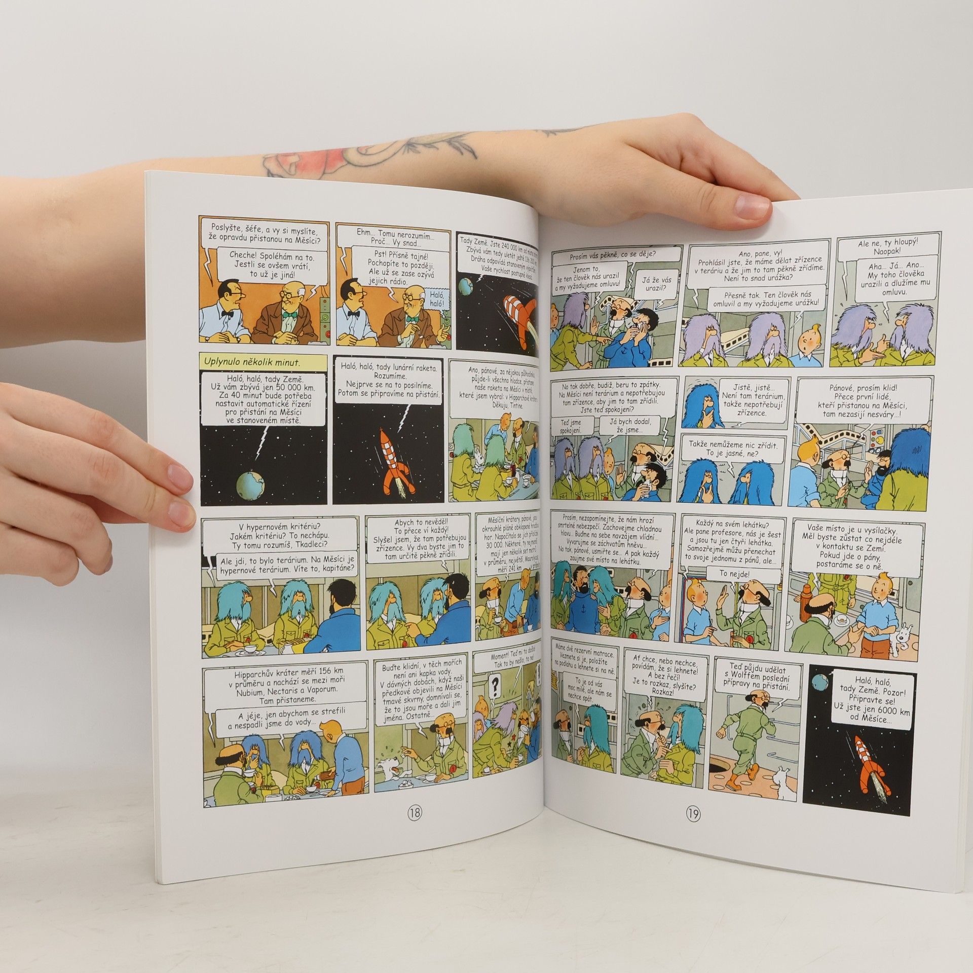 Hergé Tintinova dobrodružství 17. První kroky na Měsíci