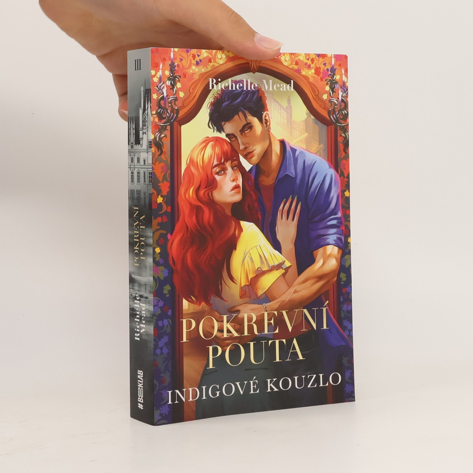 Richelle Mead Indigové kouzlo