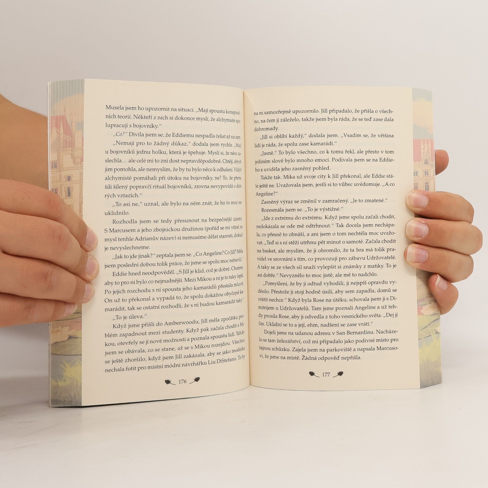 Richelle Mead Indigové kouzlo