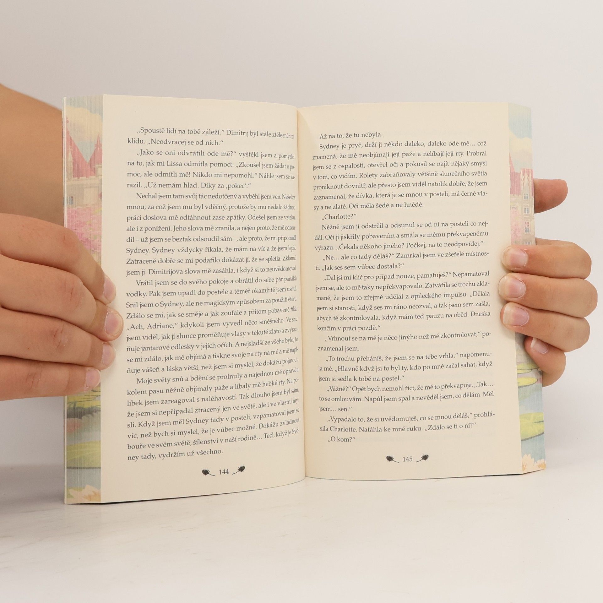 Richelle Mead Pokrevní pouta 5. Stříbrné stíny