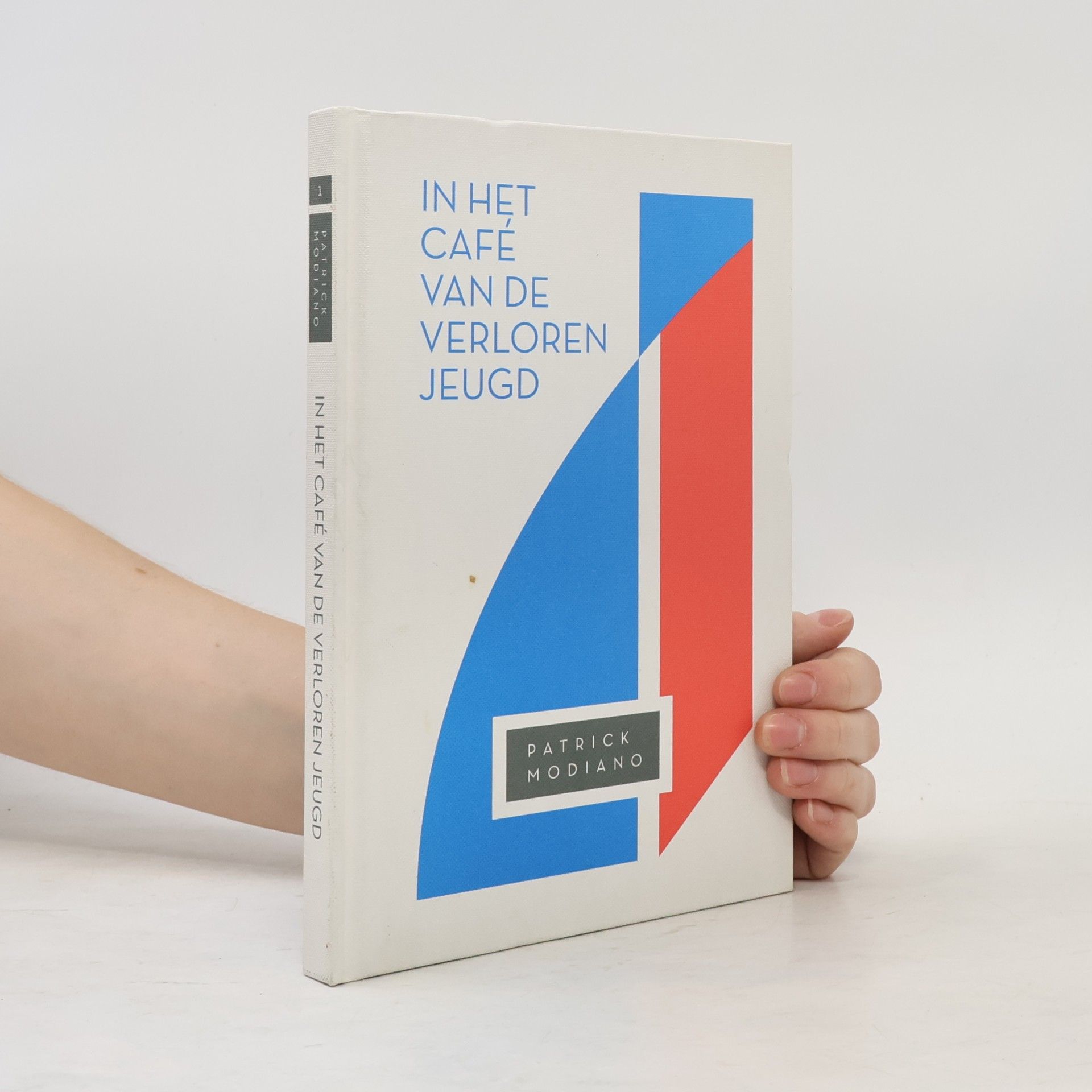 Patrick Modiano In het café van de verloren jeugd