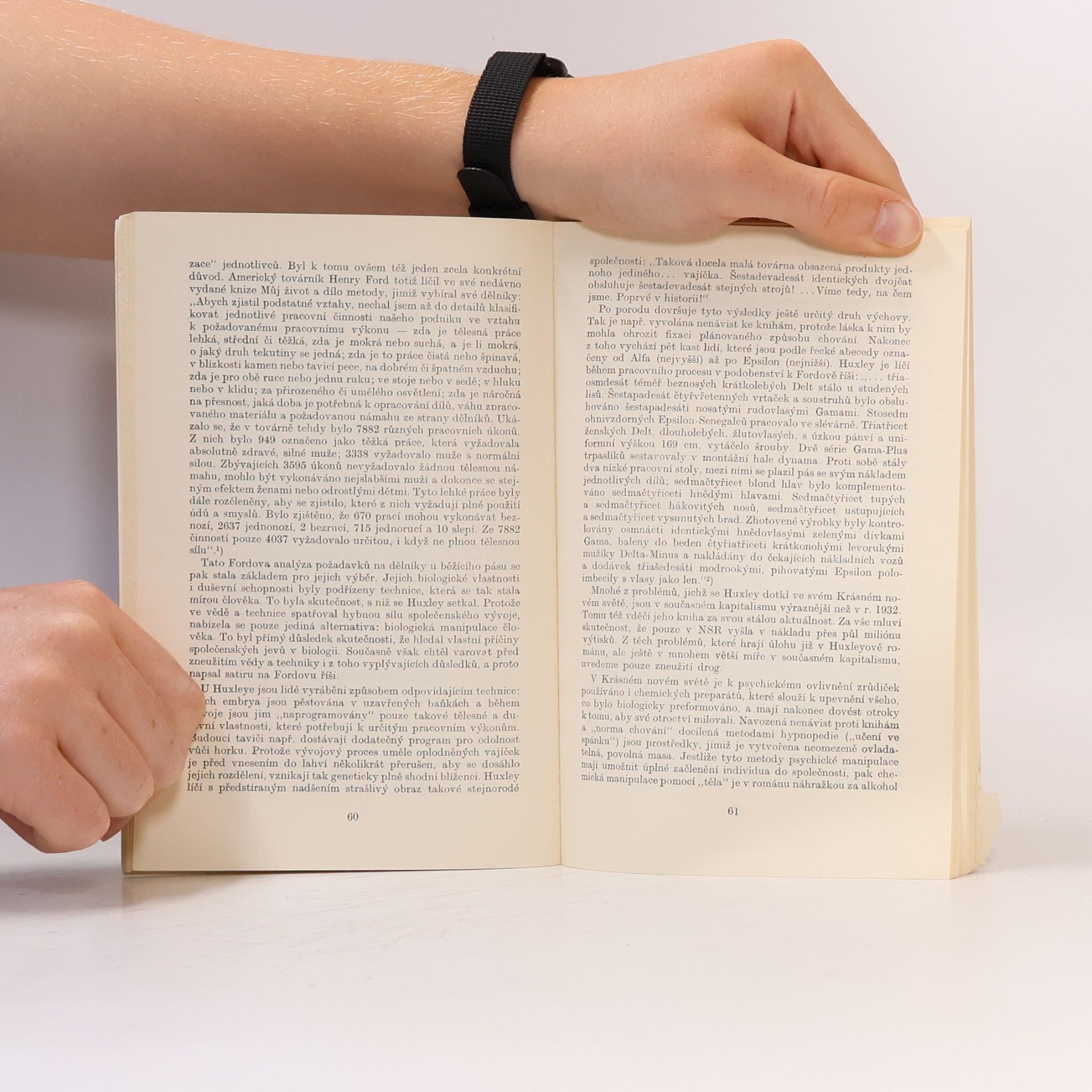 Gerhard Straass Přežije člověk biologickou revoluci?