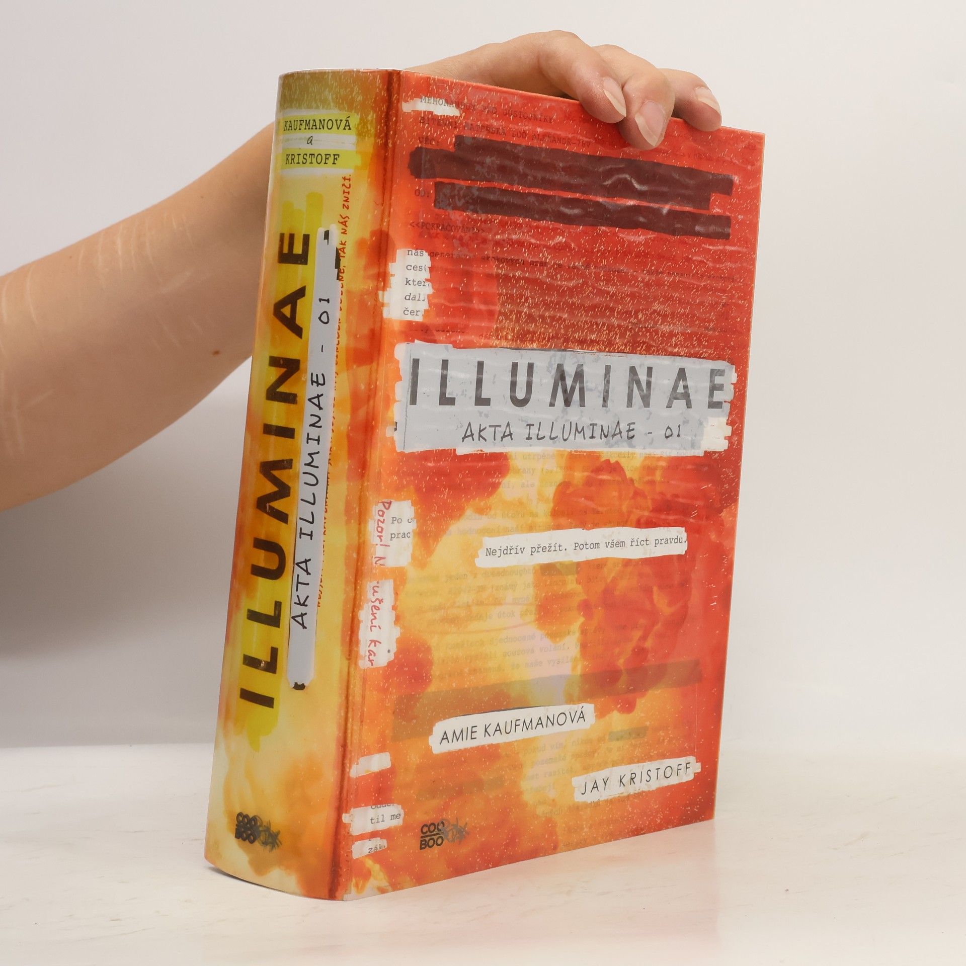 Amie Kaufman Akta illuminae 01, Illuminae