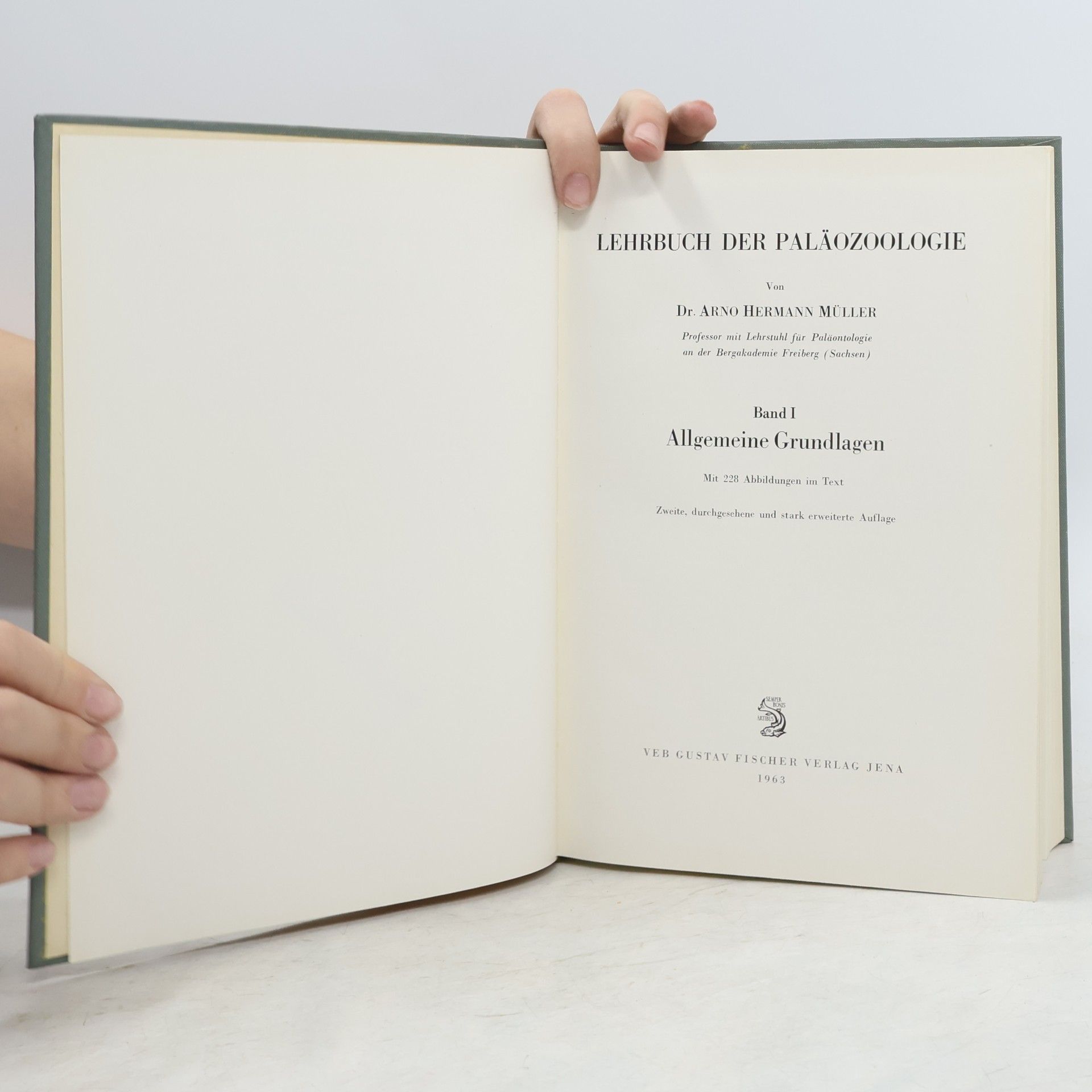 Arno Hermann Müller Lehrbuch der Paläozoologie. Band I.