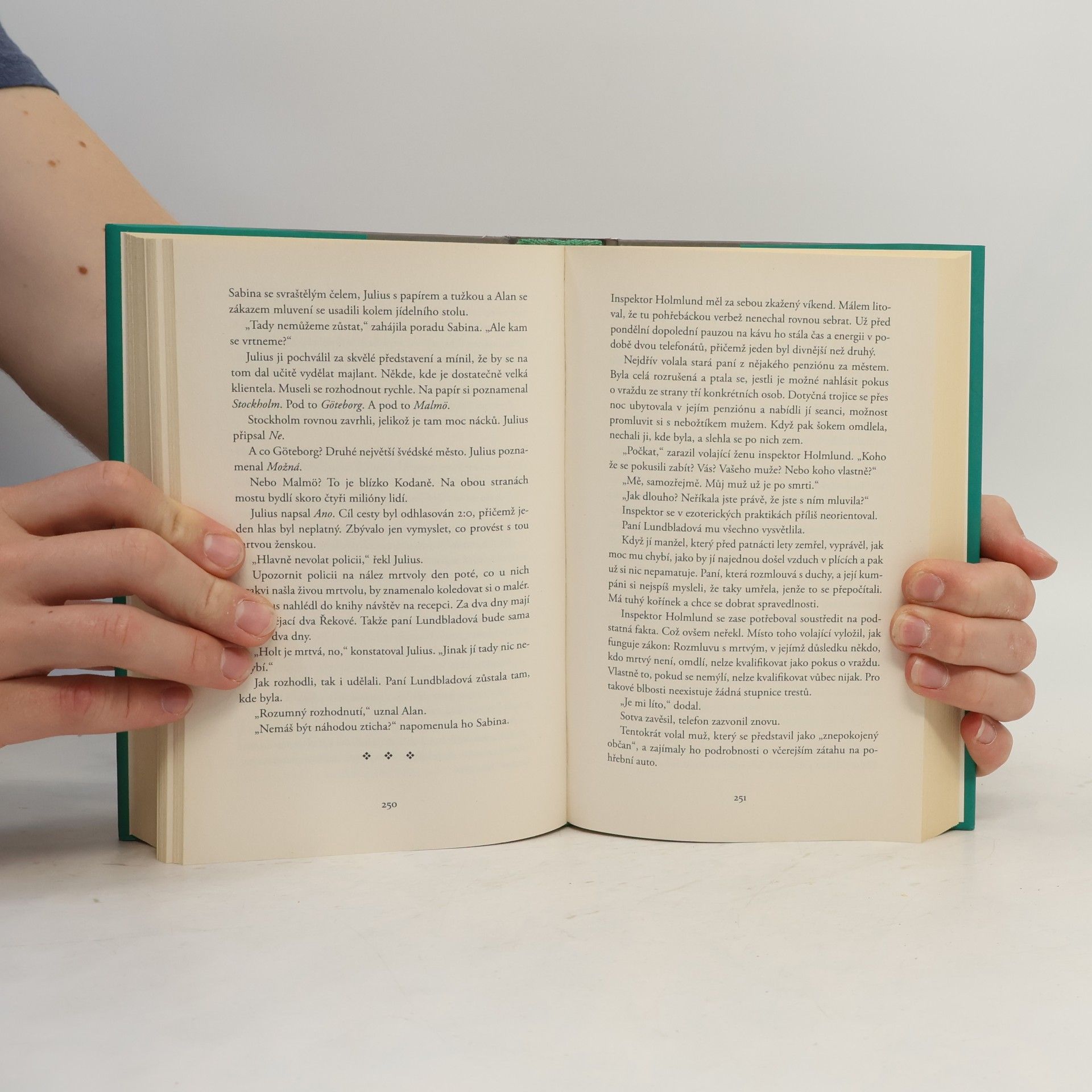 Jonas Jonasson Stojednaletý stařík, který se vrátil, aby zachránil svět