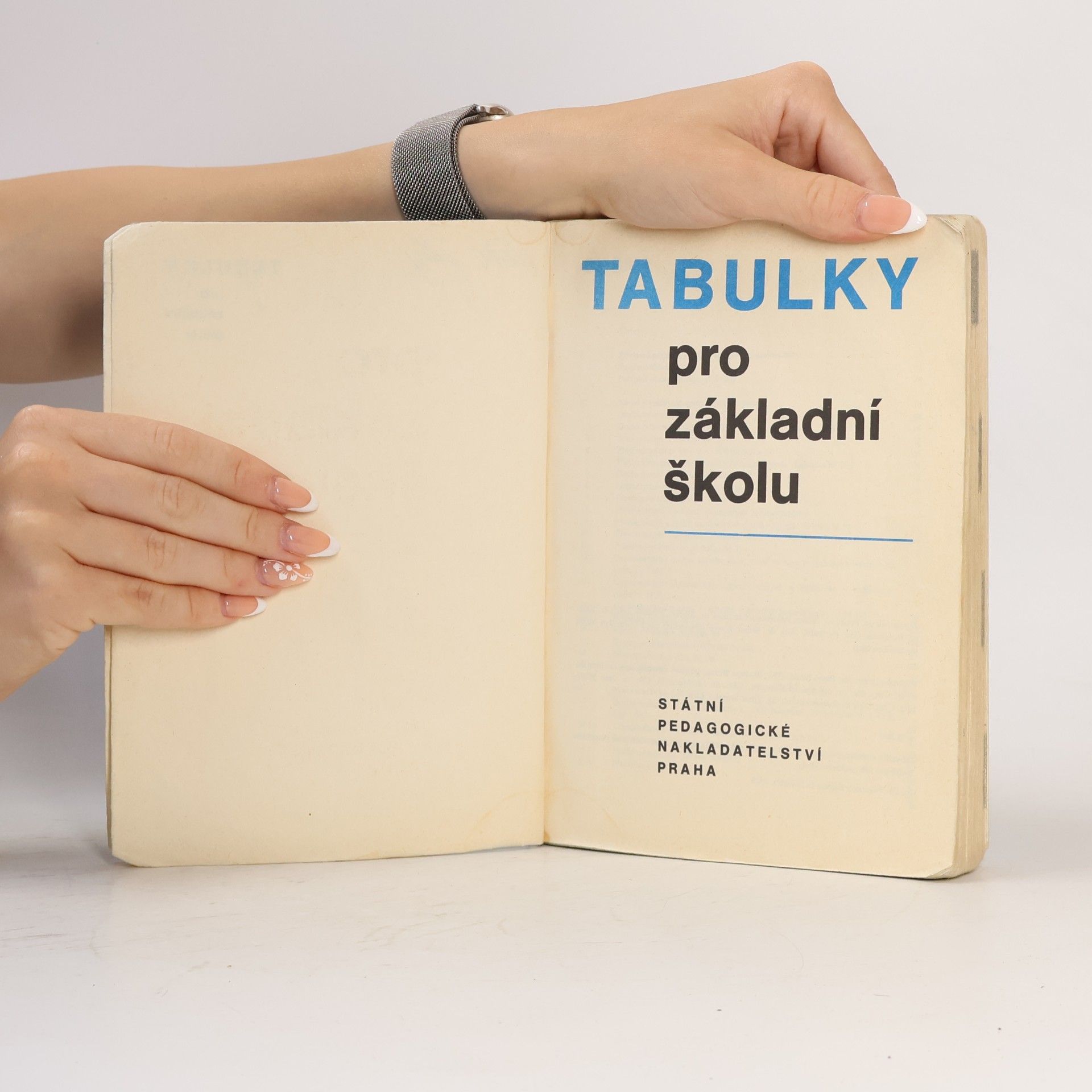 Various authors Tabulky pro základní školu