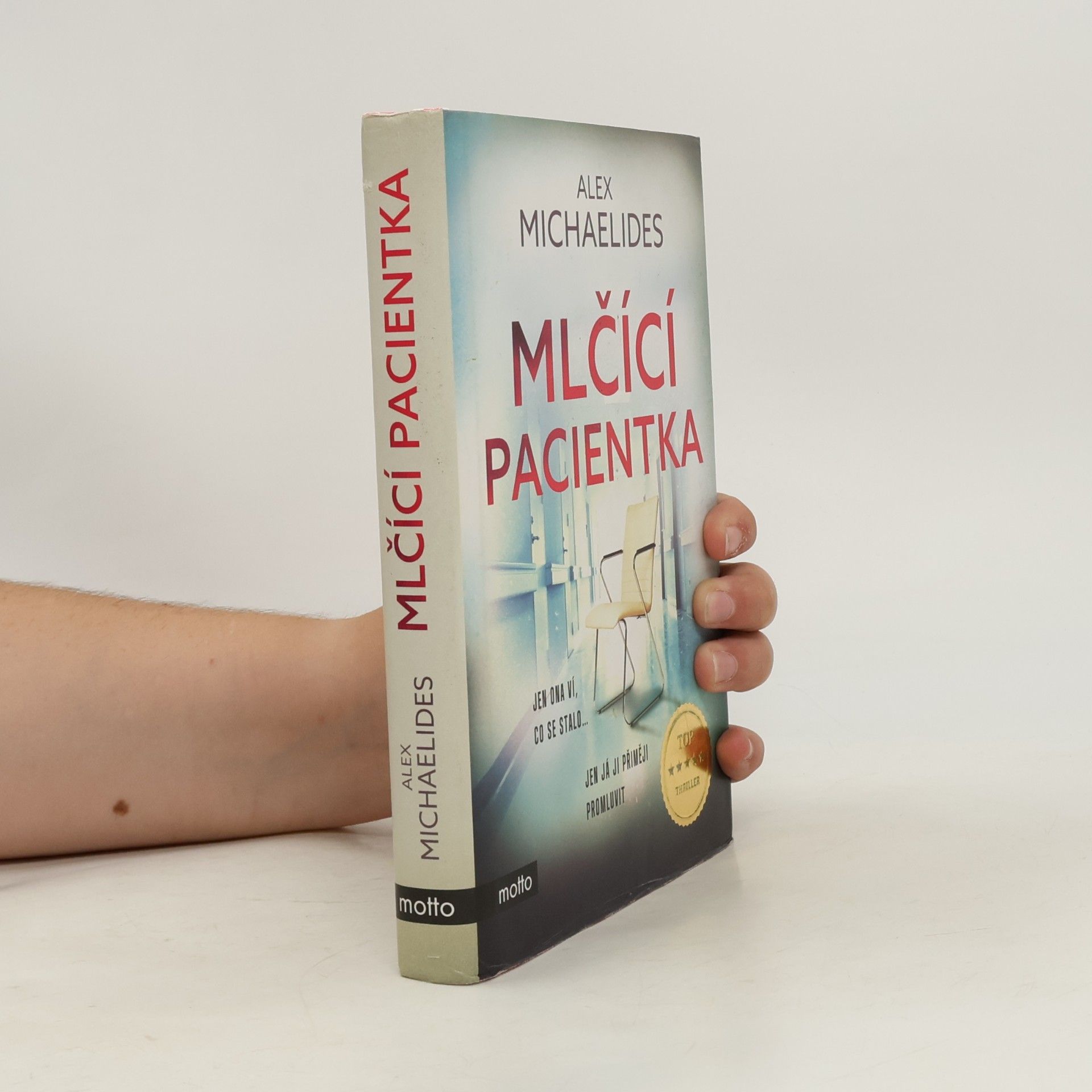 Alex Michaelides Mlčící pacientka