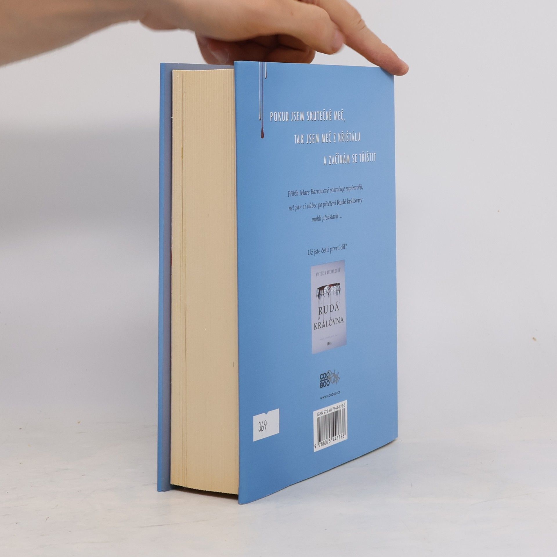 Victoria Aveyard Křišťálový meč